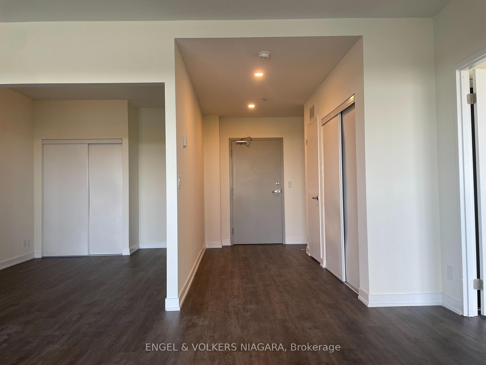 Photo 8 of Unit 528, 350 Prince Charles Drive S, Welland, Broadway — HOMEH