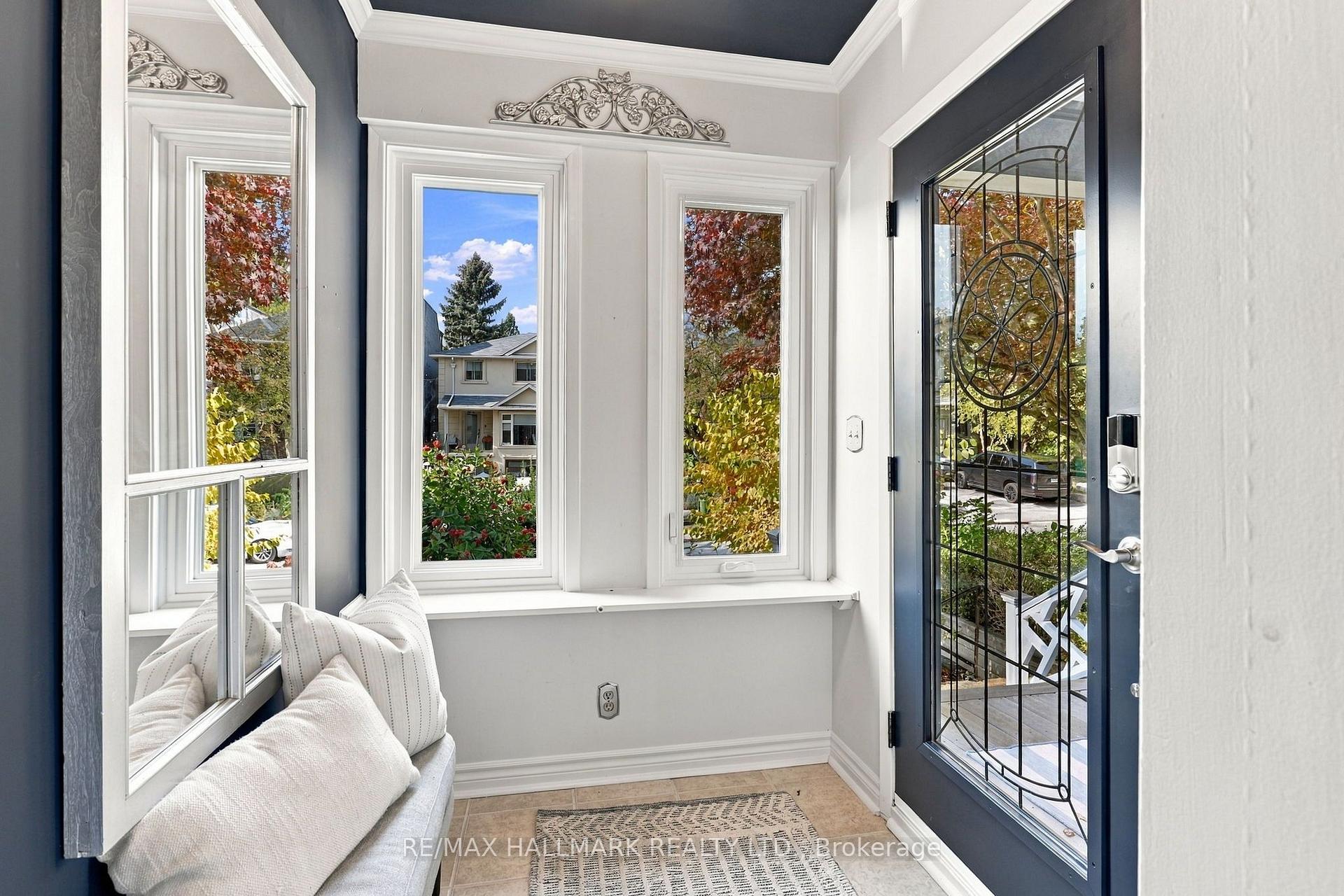 Photo 3 of 55 Waverley Road, Toronto, The Beaches — HOMEH