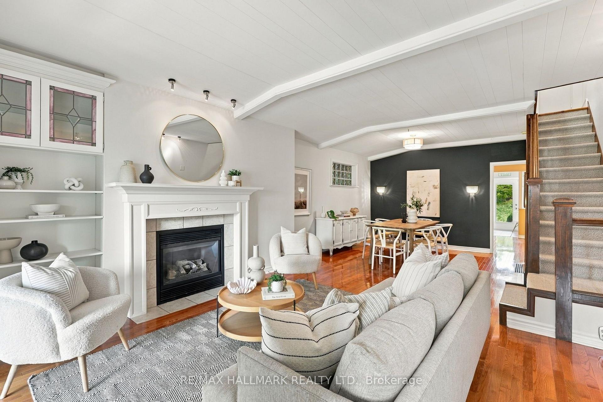Photo 4 of 55 Waverley Road, Toronto, The Beaches — HOMEH
