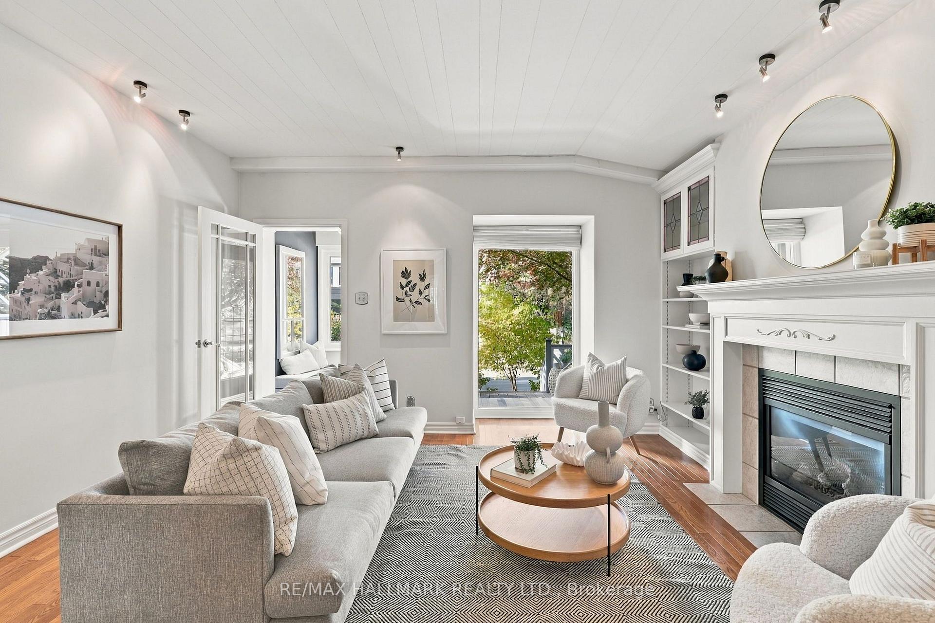 Photo 6 of 55 Waverley Road, Toronto, The Beaches — HOMEH
