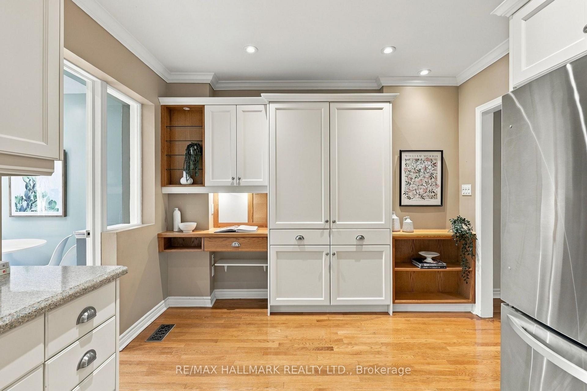 Photo 11 of 55 Waverley Road, Toronto, The Beaches — HOMEH