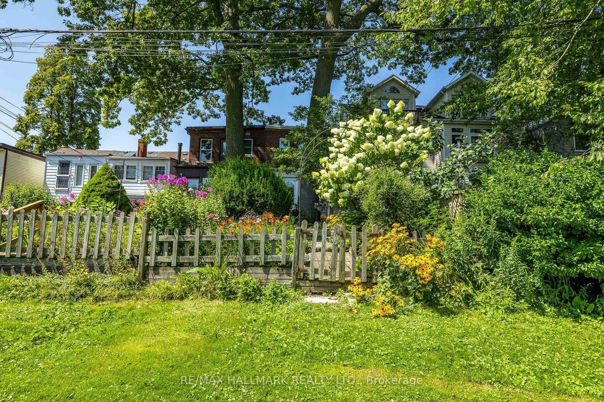 Photo 20 of 55 Waverley Road, Toronto, The Beaches — HOMEH