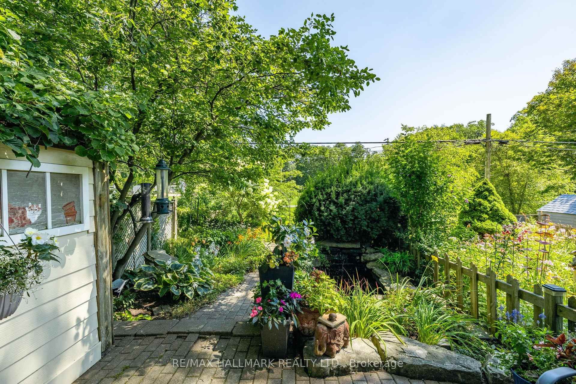 Photo 24 of 55 Waverley Road, Toronto, The Beaches — HOMEH