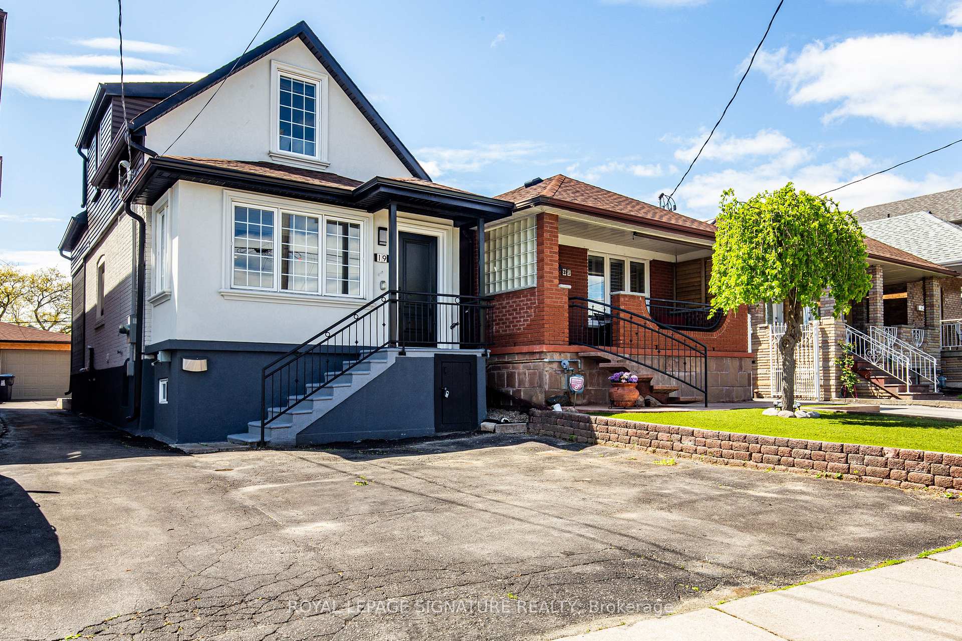 Photo 1 of 19 Schell Avenue, North York, Briar Hill-Belgravia — HOMEH
