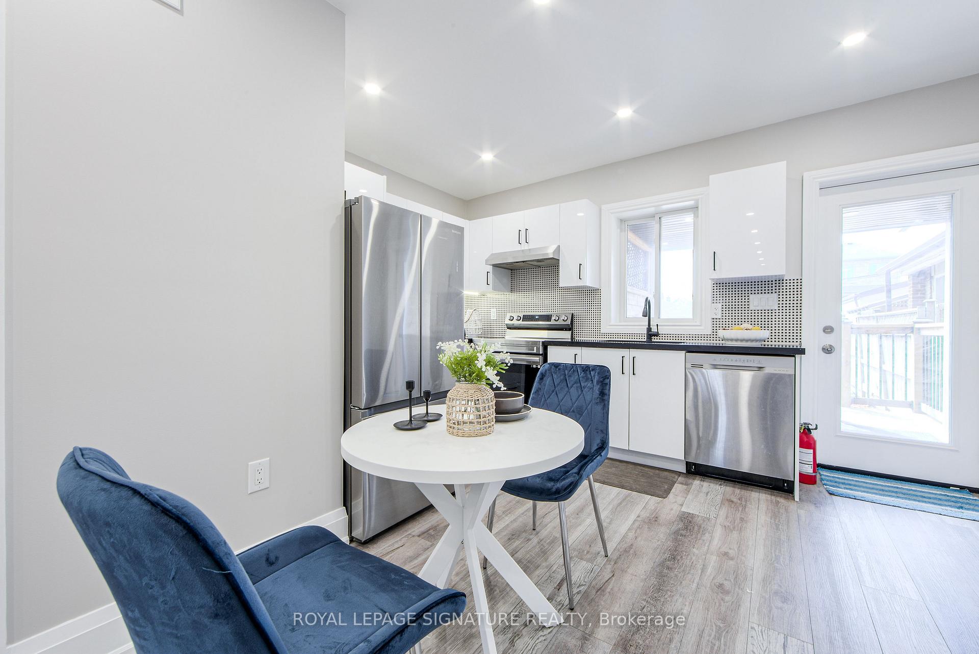 Photo 9 of 19 Schell Avenue, North York, Briar Hill-Belgravia — HOMEH