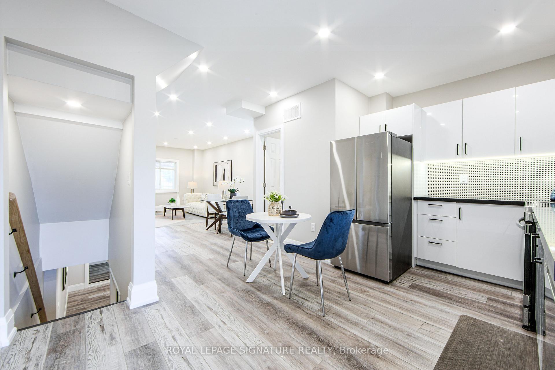 Photo 10 of 19 Schell Avenue, North York, Briar Hill-Belgravia — HOMEH