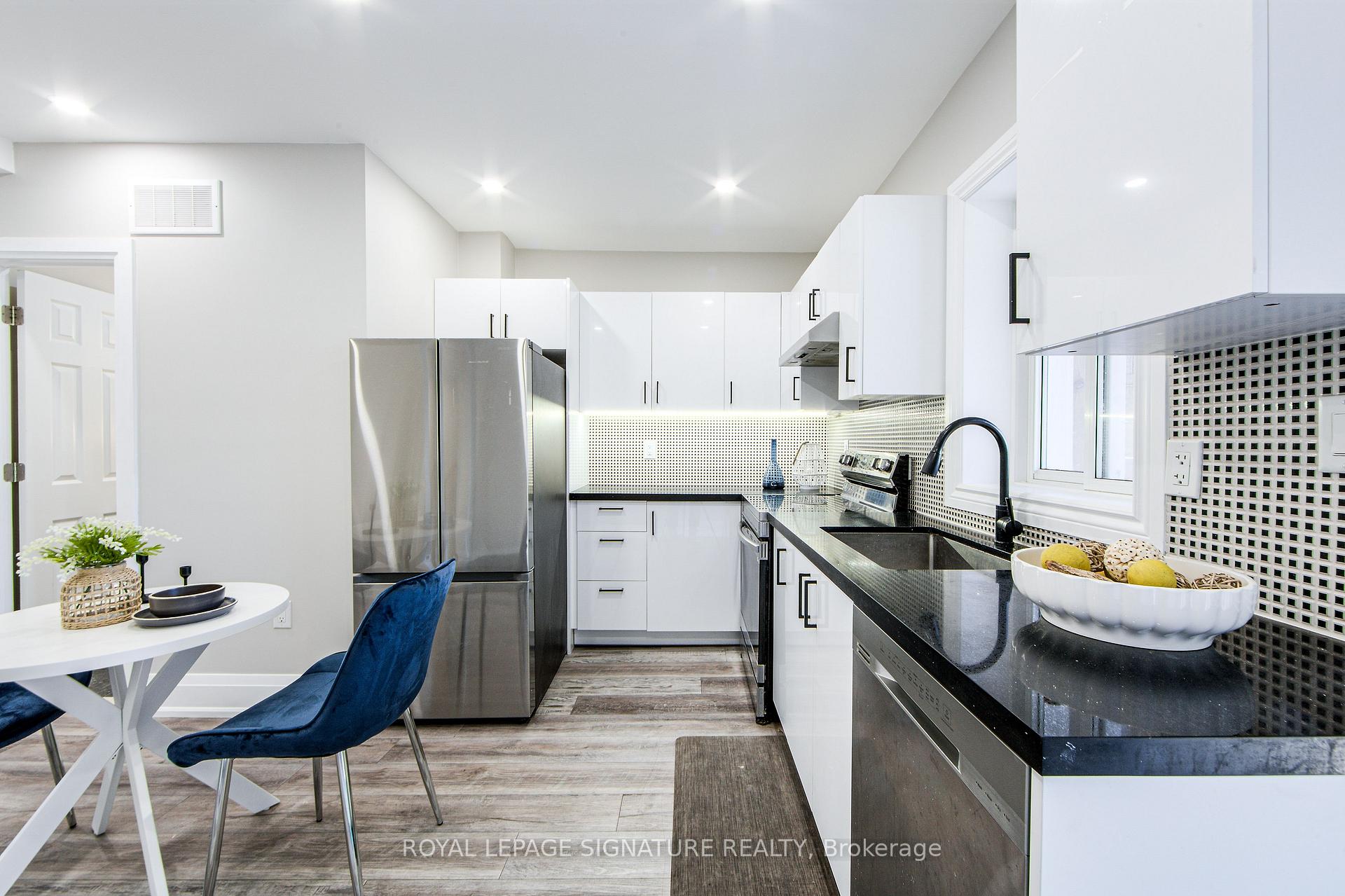Photo 11 of 19 Schell Avenue, North York, Briar Hill-Belgravia — HOMEH