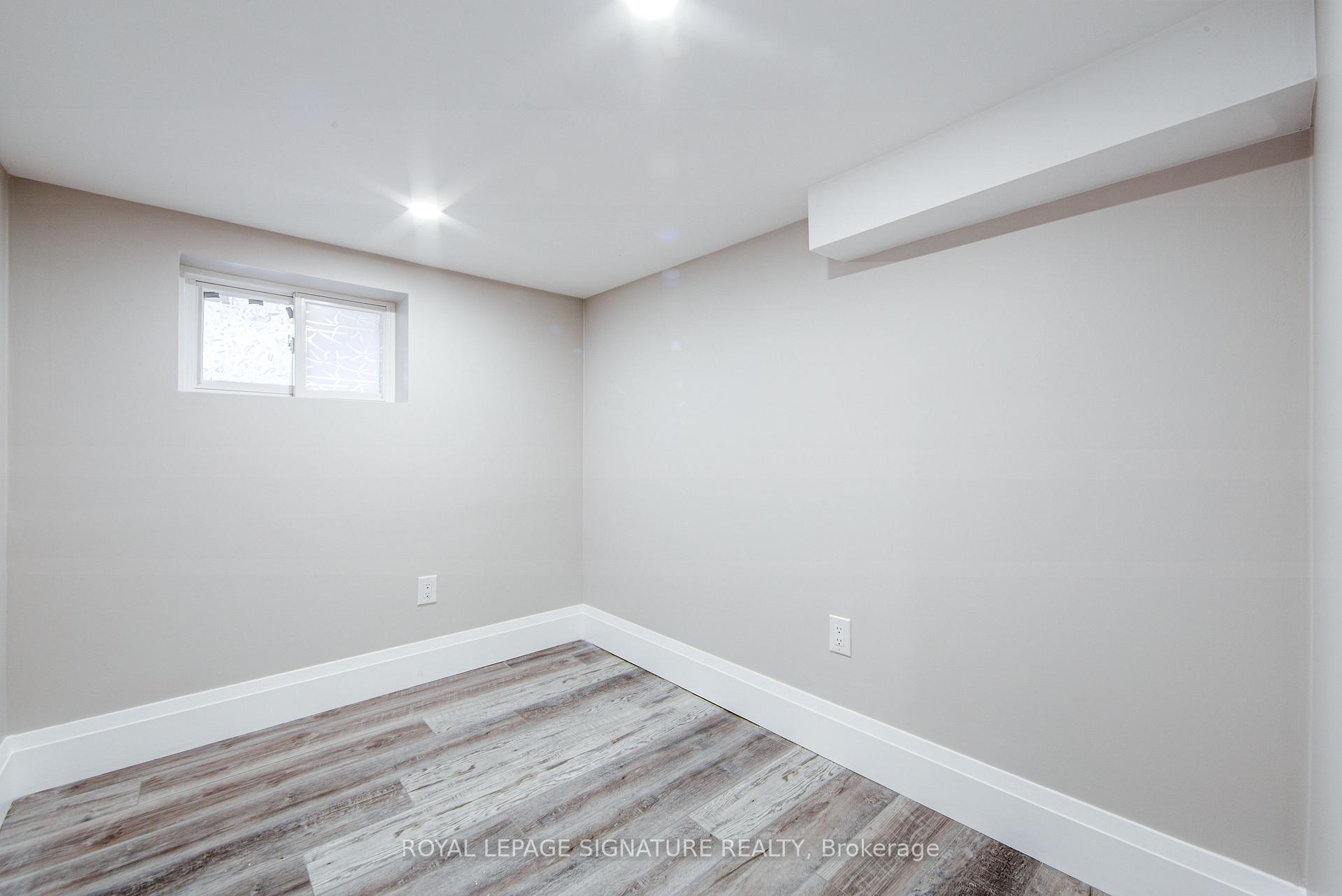 Photo 25 of 19 Schell Avenue, North York, Briar Hill-Belgravia — HOMEH