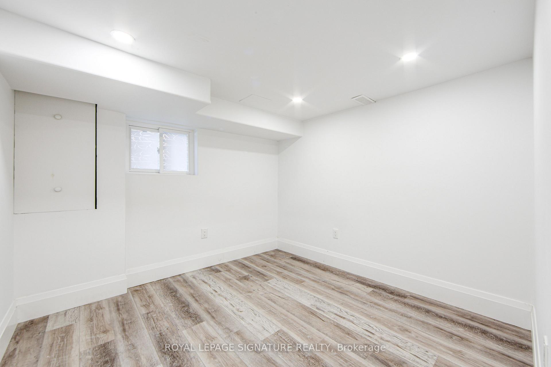 Photo 31 of 19 Schell Avenue, North York, Briar Hill-Belgravia — HOMEH