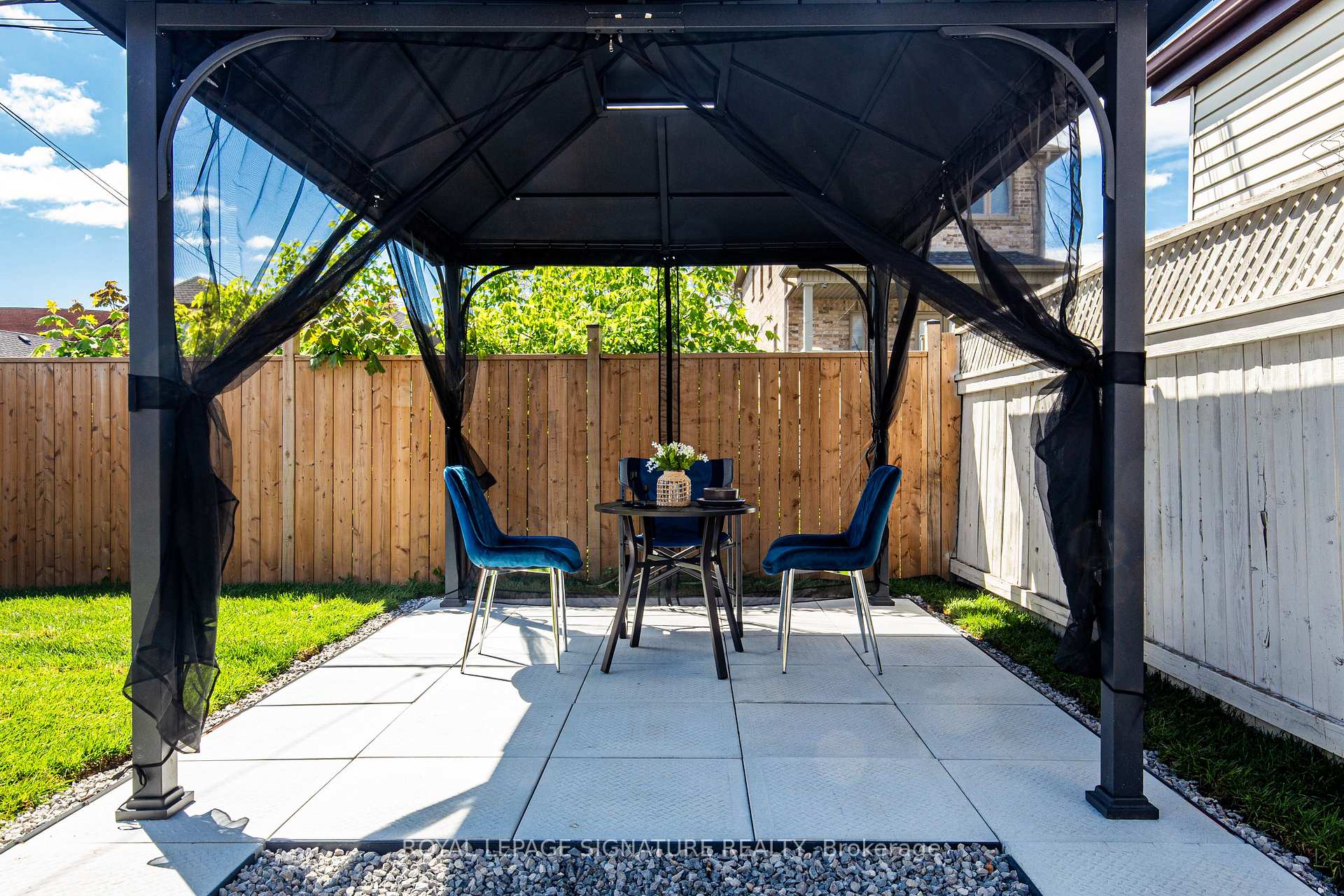 Photo 37 of 19 Schell Avenue, North York, Briar Hill-Belgravia — HOMEH