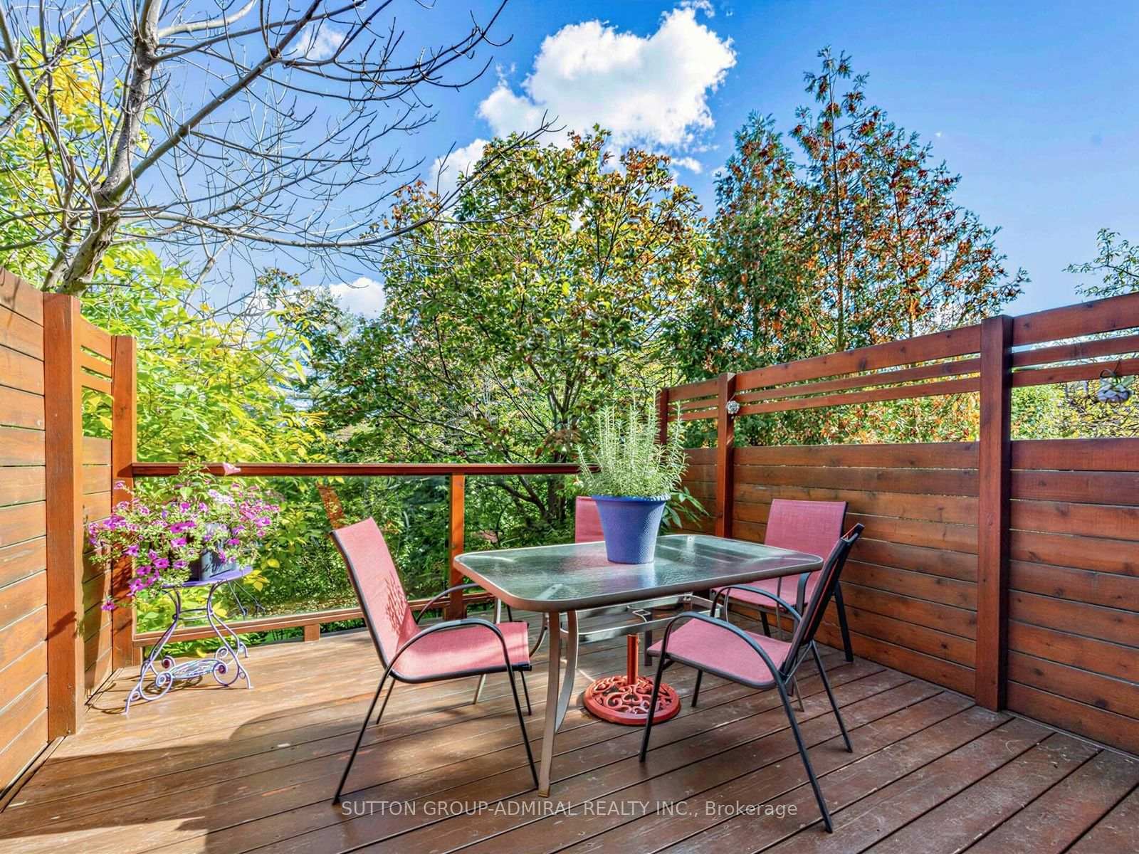 Photo 17 of 18 Riviera Drive, Vaughan, Glen Shields — HOMEH