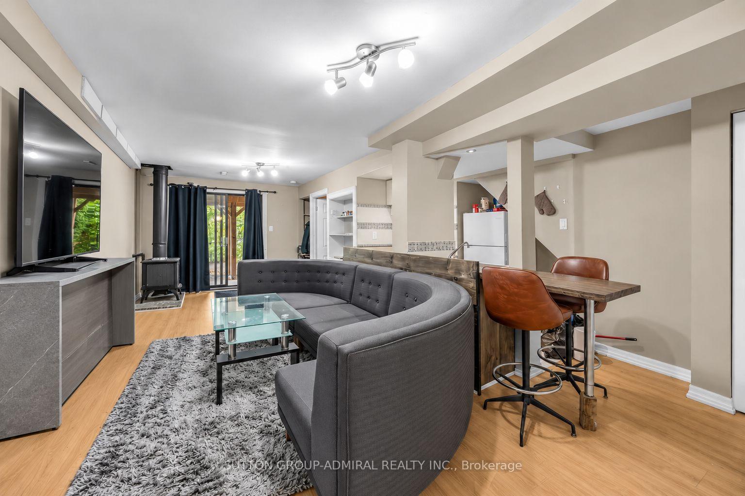 Photo 30 of 18 Riviera Drive, Vaughan, Glen Shields — HOMEH