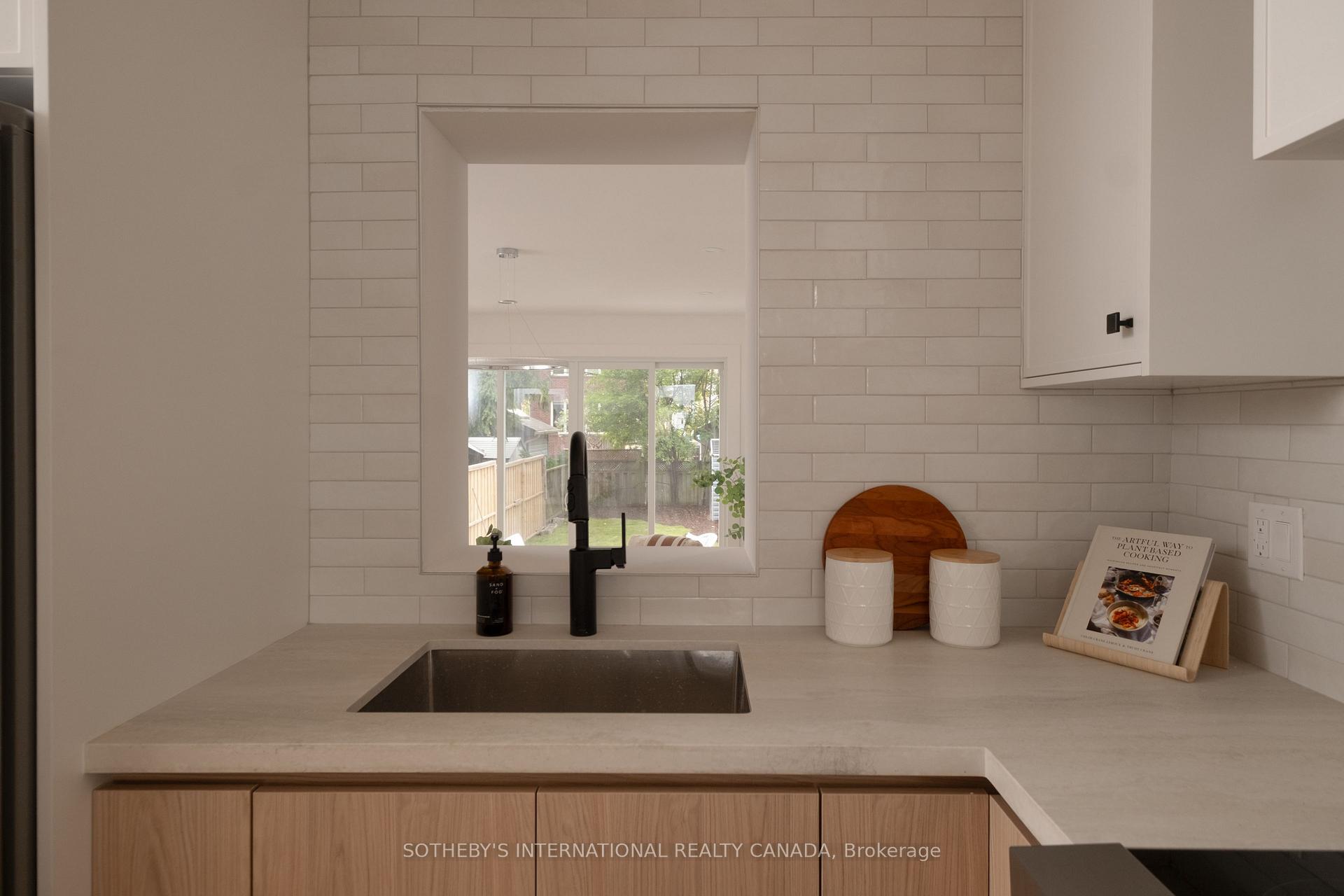 Photo 17 of 18 Thurston Road, Toronto, Mount Pleasant East — HOMEH