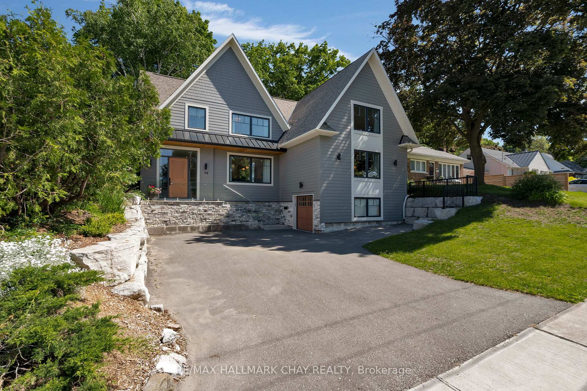 Photo of 98 Shanty Bay Road