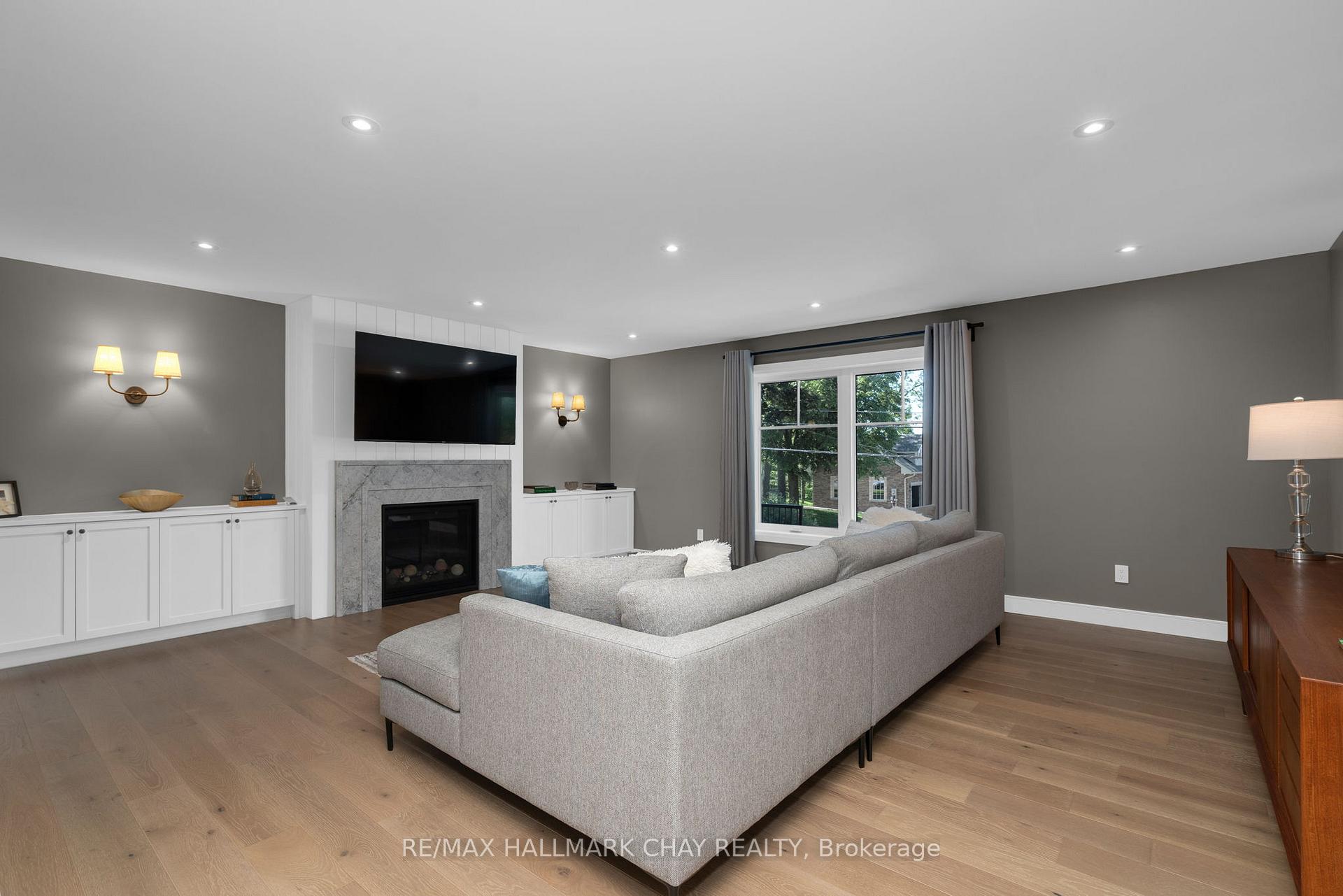Photo 12 of 98 Shanty Bay Road, Barrie, North Shore — HOMEH