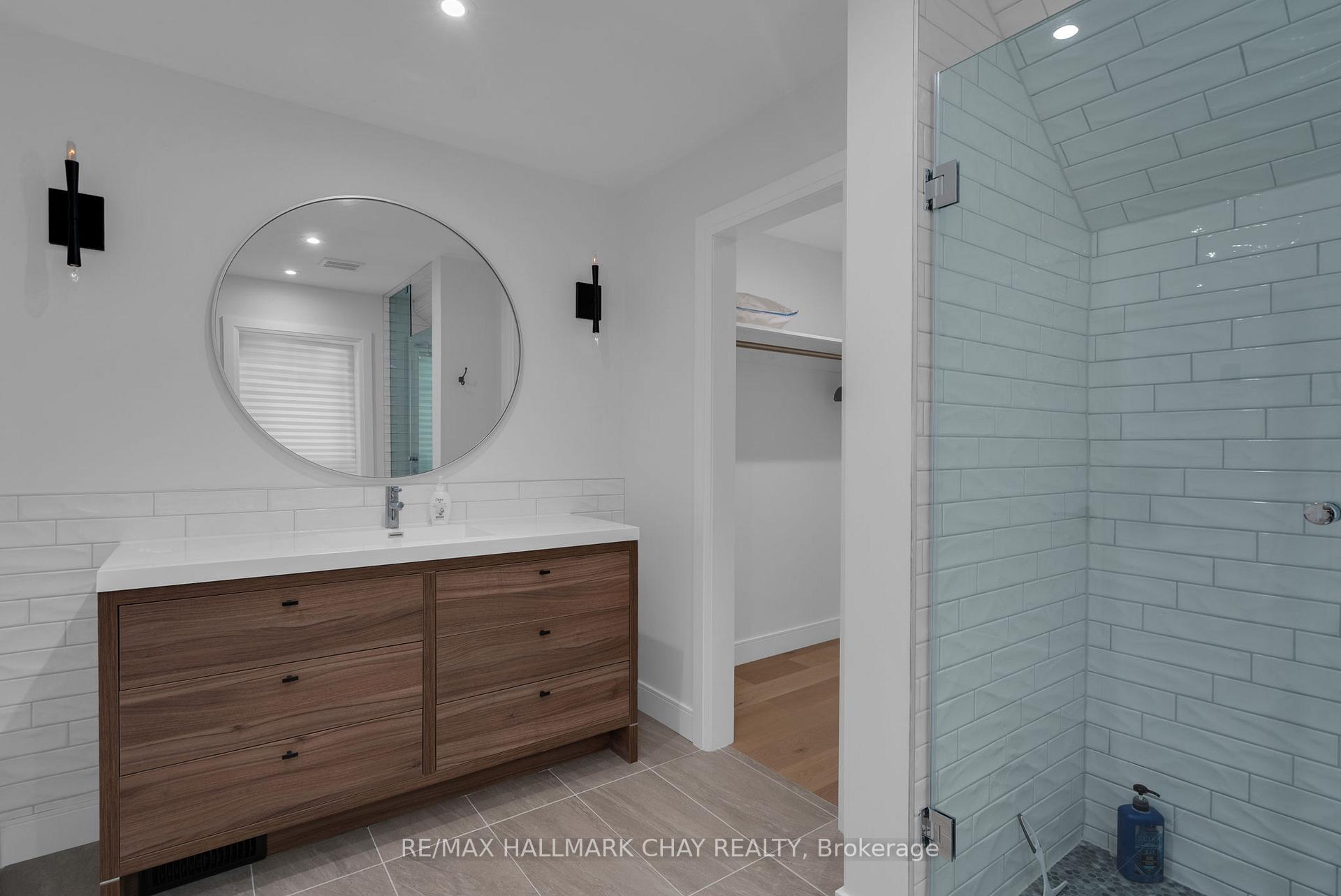 Photo 20 of 98 Shanty Bay Road, Barrie, North Shore — HOMEH