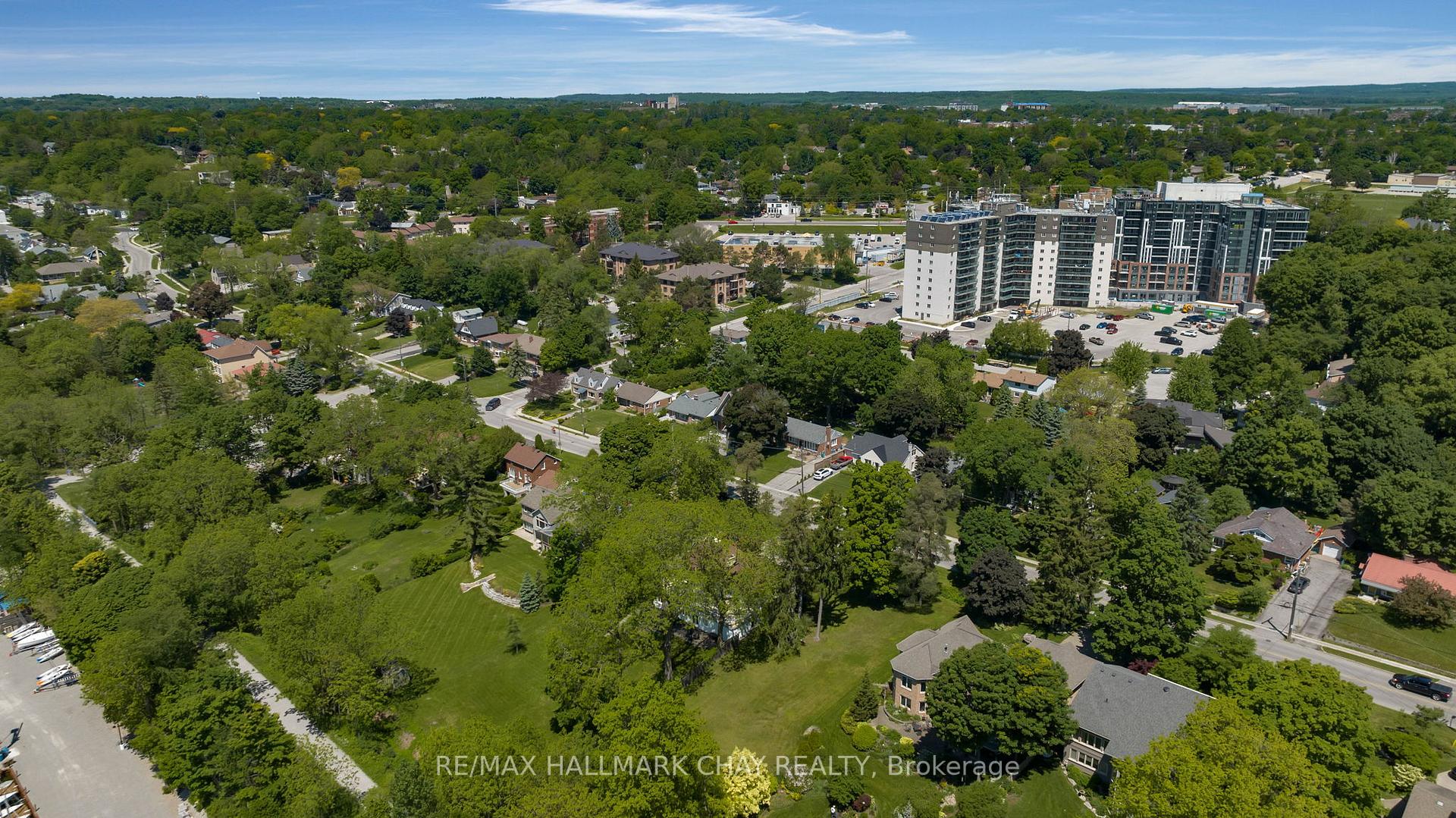 Photo 47 of 98 Shanty Bay Road, Barrie, North Shore — HOMEH