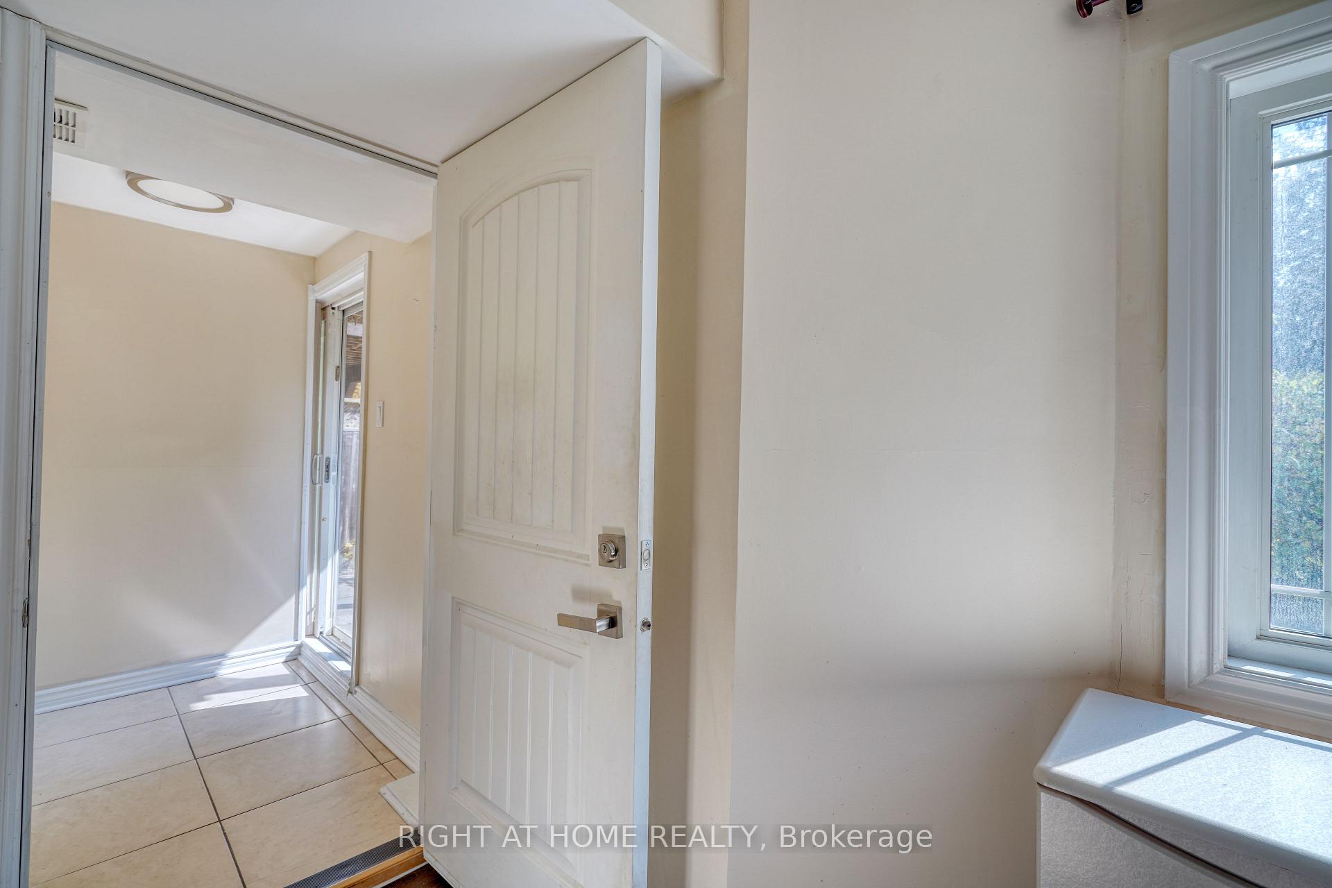Photo 39 of 171 Maurier Boulevard, Vaughan, Patterson — HOMEH