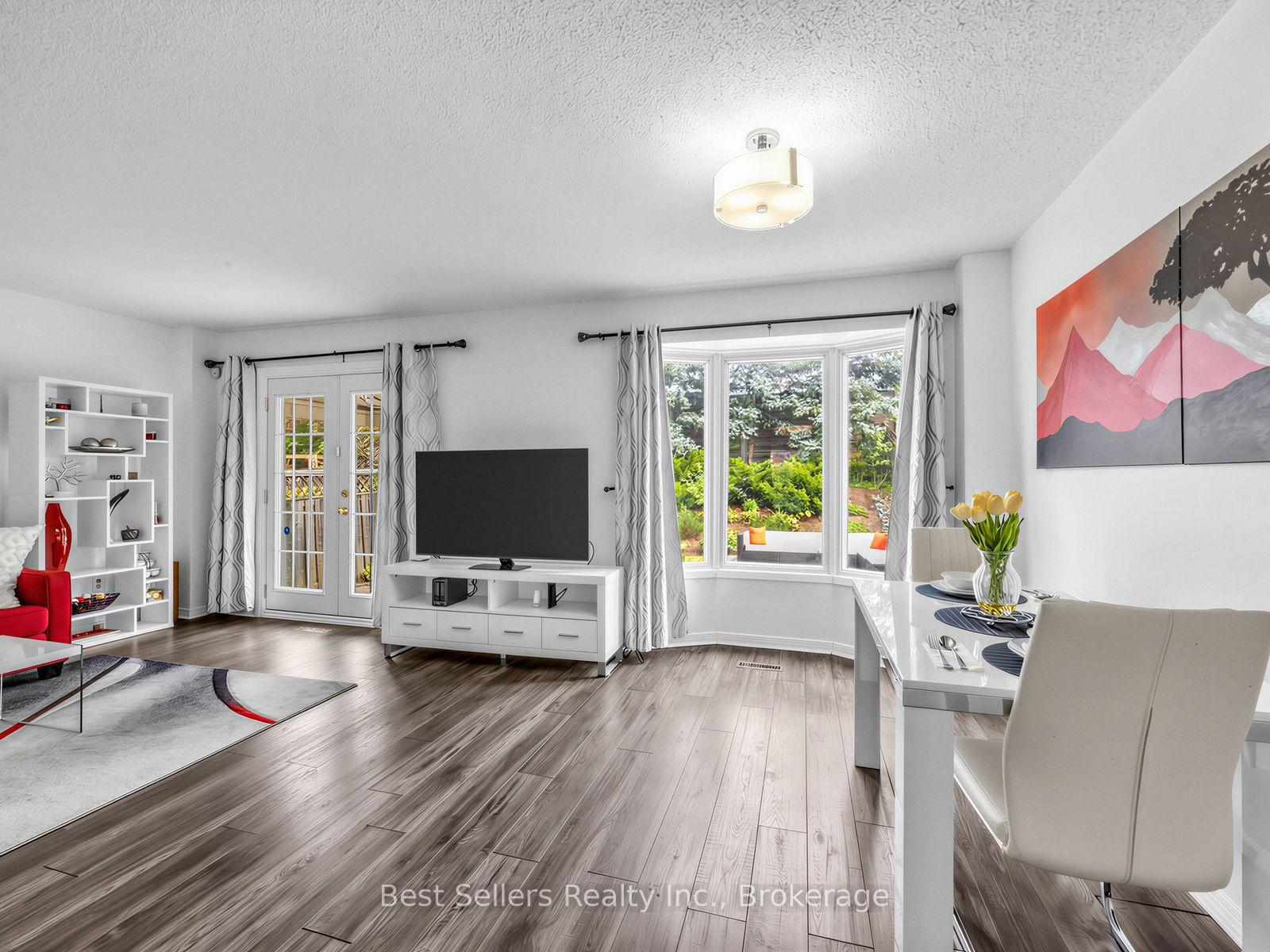 Photo 9 of 234 Lech Walesa Drive, Mississauga, Fairview — HOMEH
