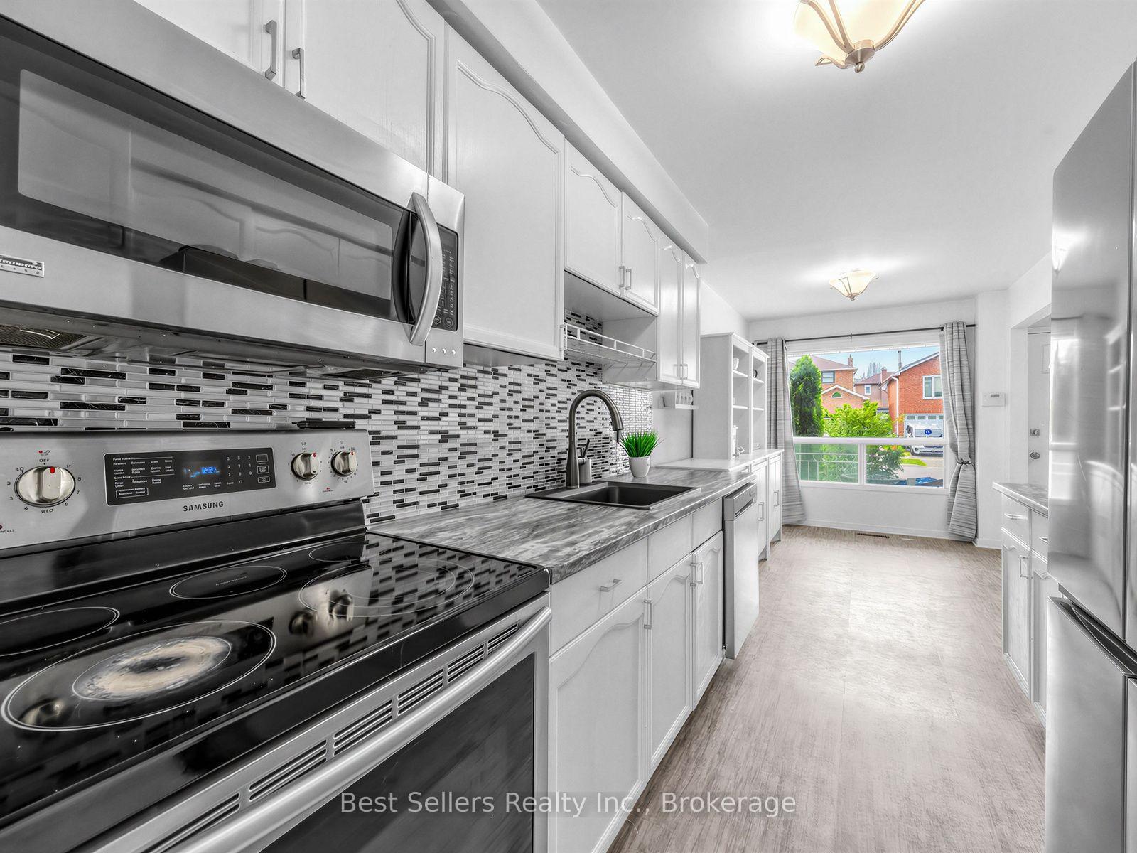 Photo 11 of 234 Lech Walesa Drive, Mississauga, Fairview — HOMEH