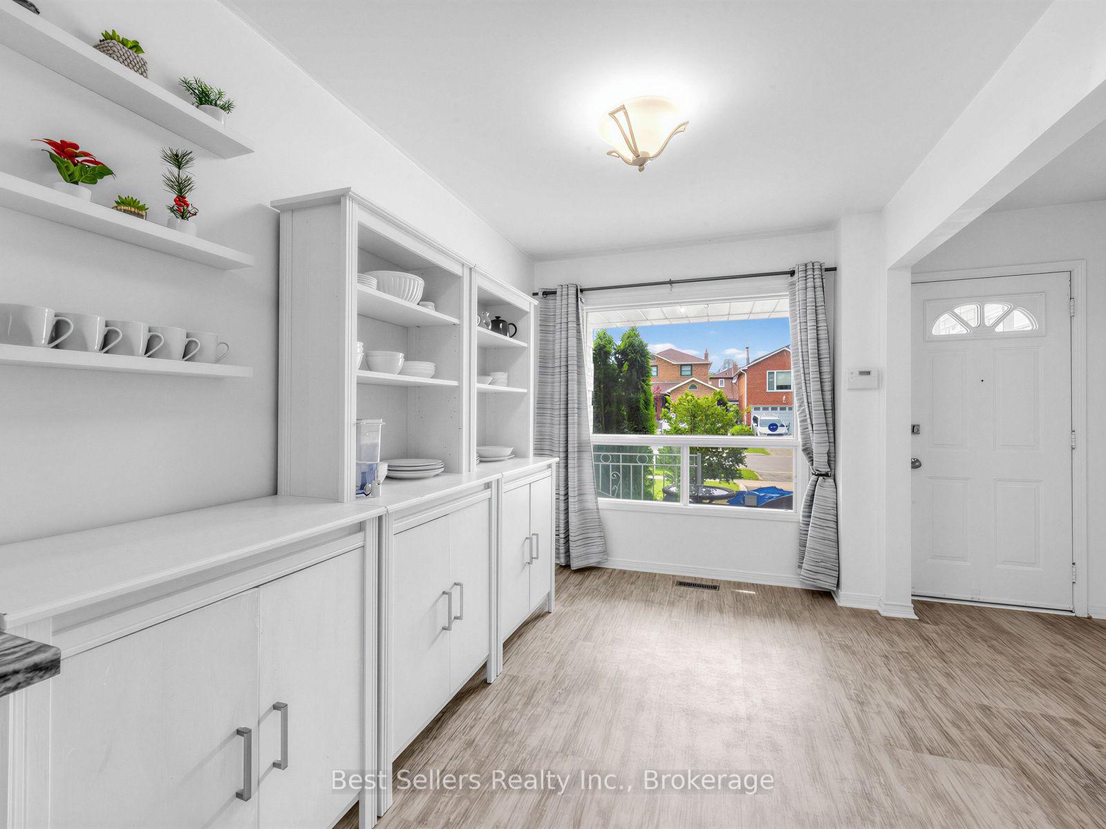 Photo 12 of 234 Lech Walesa Drive, Mississauga, Fairview — HOMEH