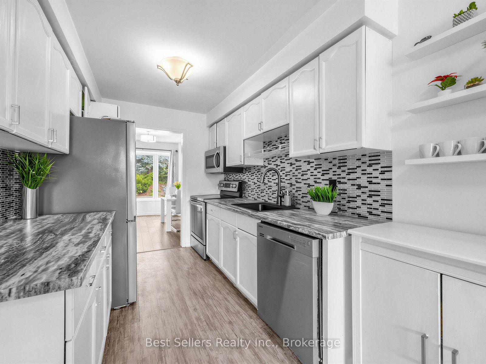 Photo 14 of 234 Lech Walesa Drive, Mississauga, Fairview — HOMEH