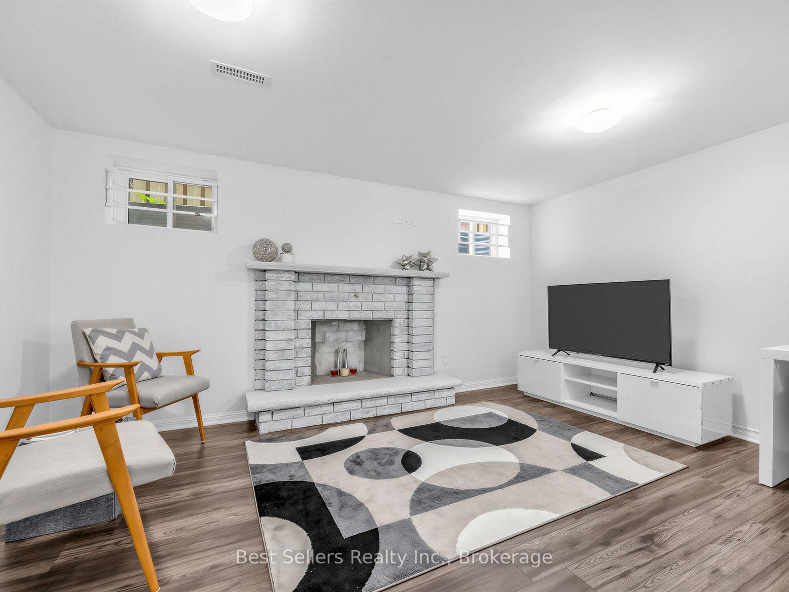 Photo 25 of 234 Lech Walesa Drive, Mississauga, Fairview — HOMEH