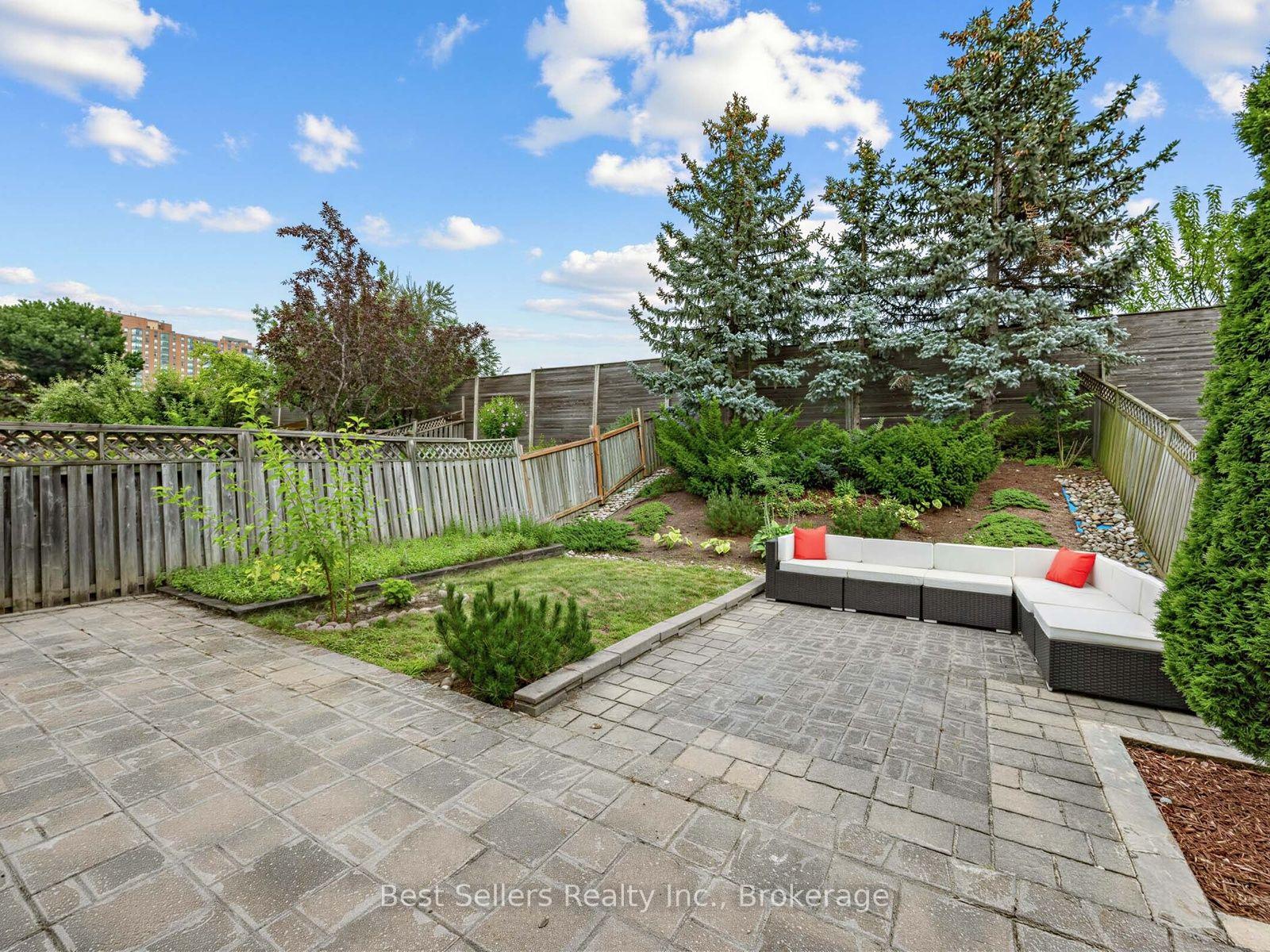 Photo 29 of 234 Lech Walesa Drive, Mississauga, Fairview — HOMEH