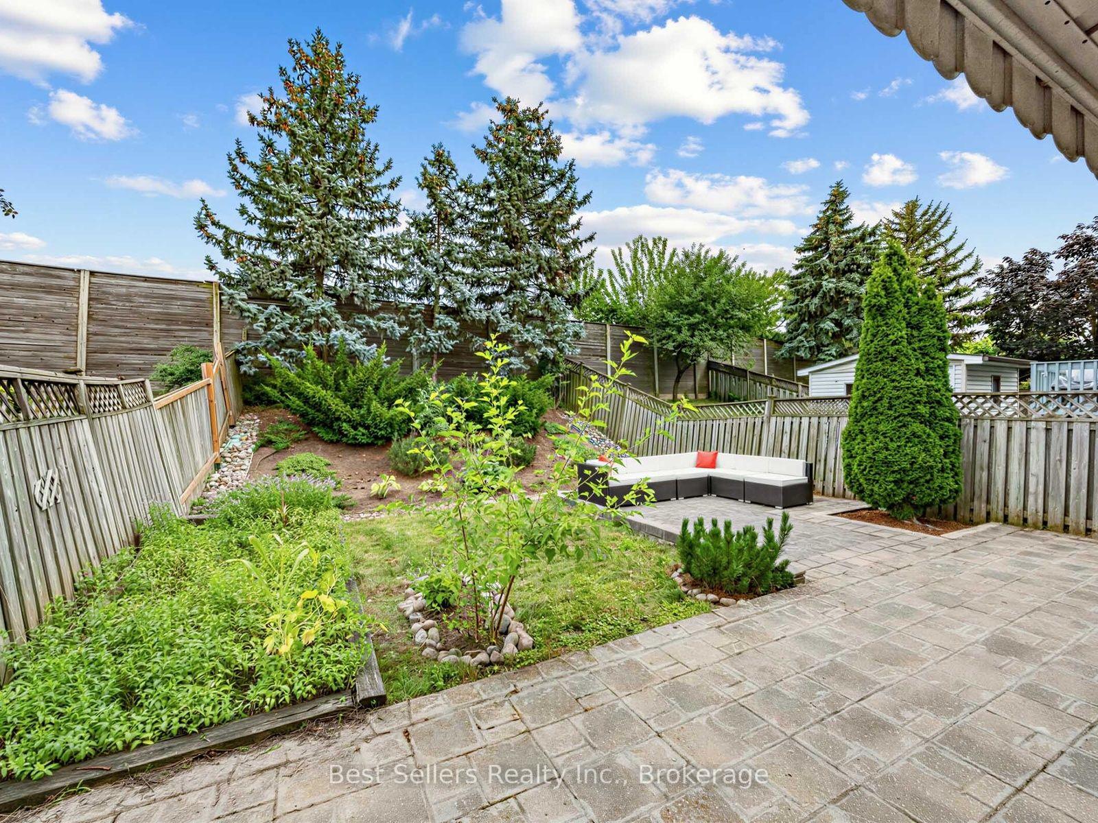 Photo 30 of 234 Lech Walesa Drive, Mississauga, Fairview — HOMEH