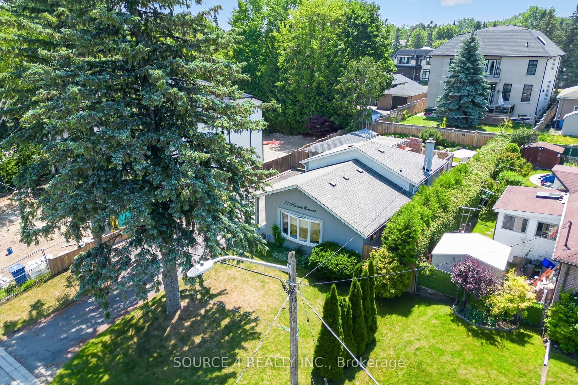 Photo 4 of 51 Knowles Crescent, Aurora, Aurora Highlands — HOMEH