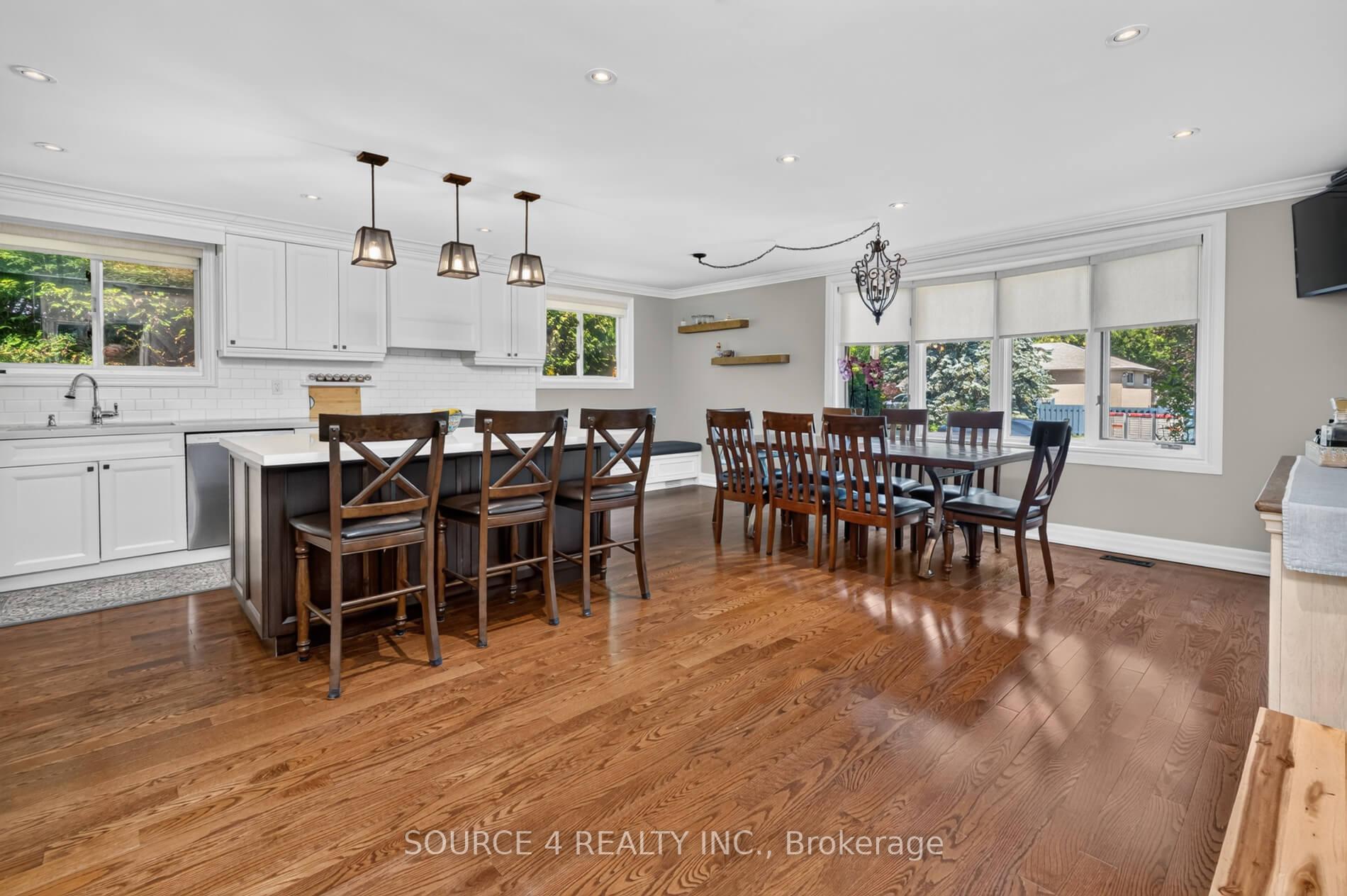 Photo 7 of 51 Knowles Crescent, Aurora, Aurora Highlands — HOMEH