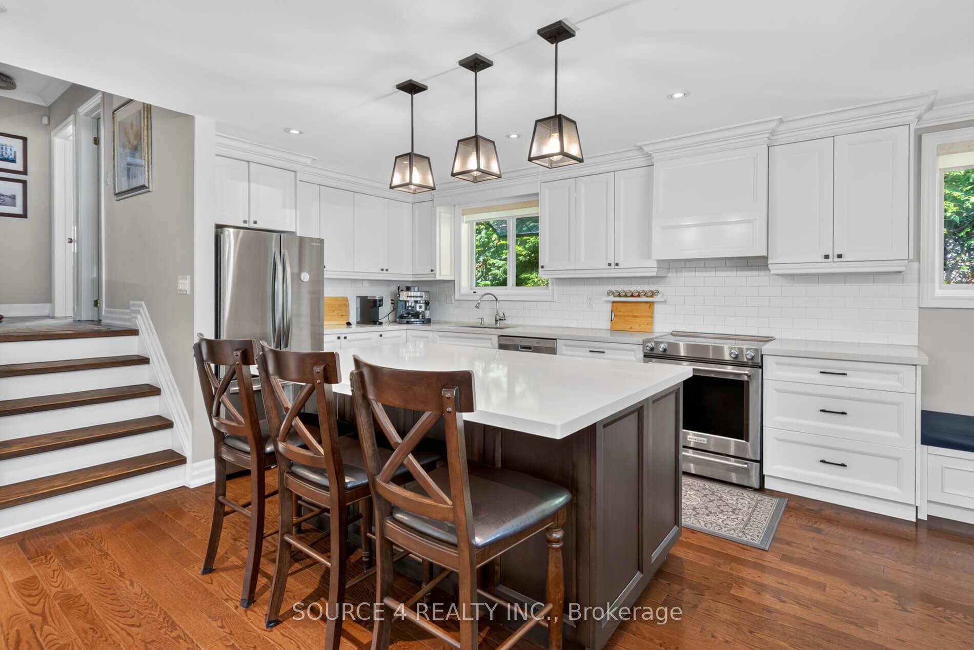 Photo 11 of 51 Knowles Crescent, Aurora, Aurora Highlands — HOMEH