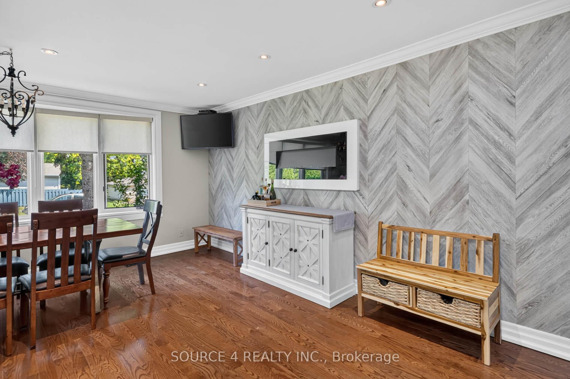 Photo 18 of 51 Knowles Crescent, Aurora, Aurora Highlands — HOMEH