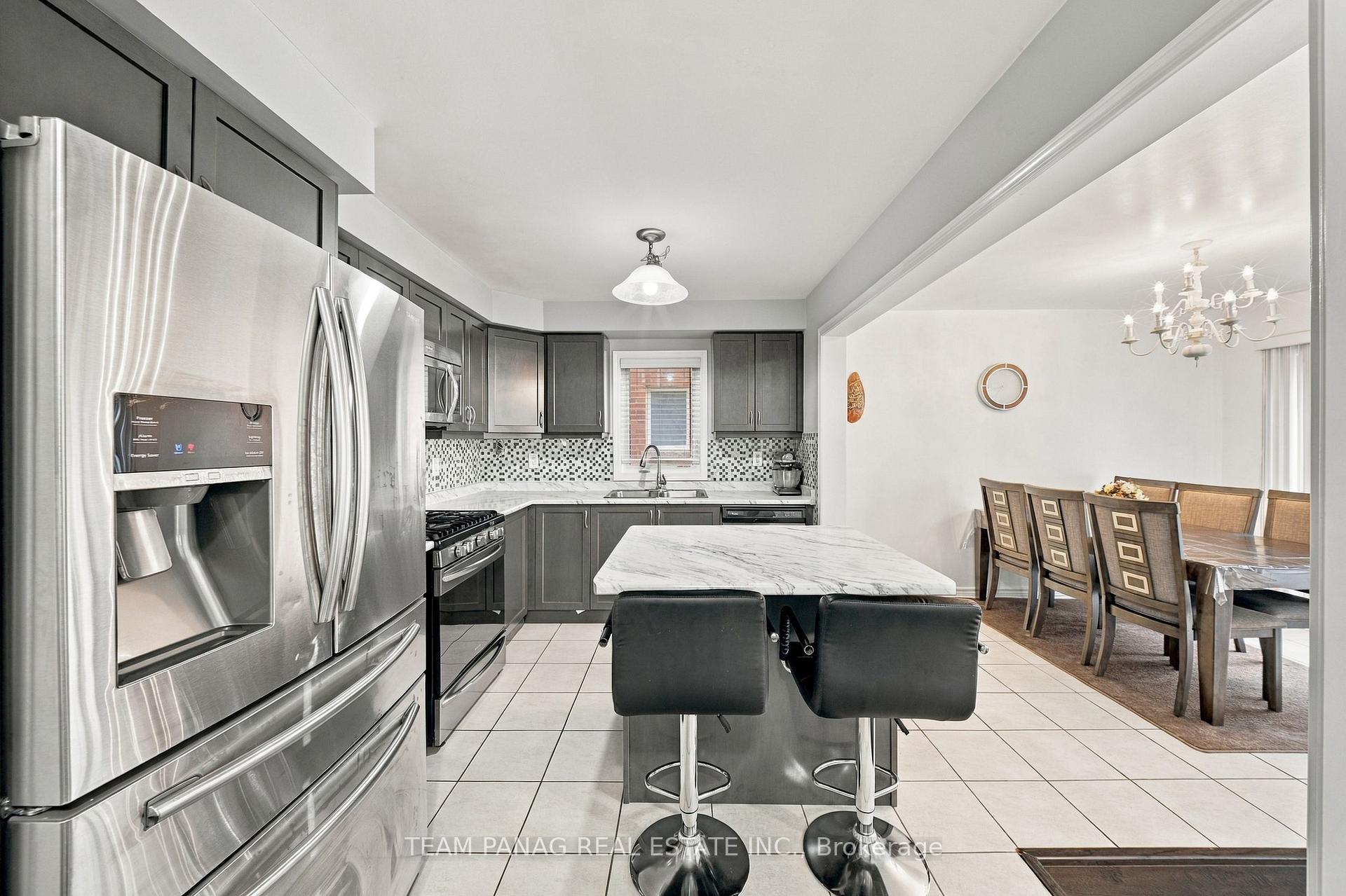 Photo 10 of 230 Remembrance Road, Brampton, Northwest Brampton — HOMEH