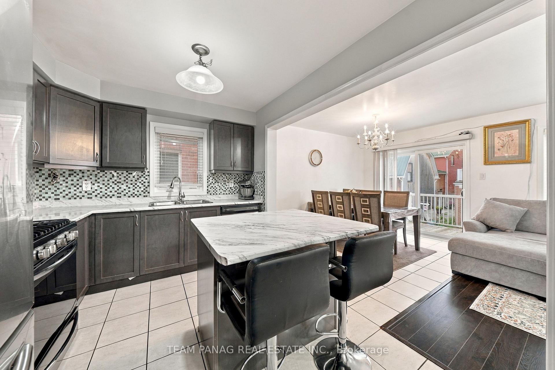 Photo 11 of 230 Remembrance Road, Brampton, Northwest Brampton — HOMEH