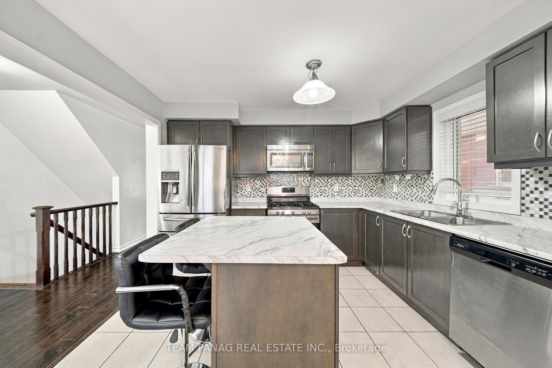 Photo 12 of 230 Remembrance Road, Brampton, Northwest Brampton — HOMEH