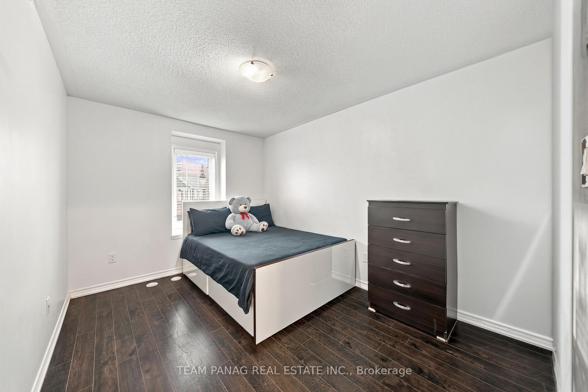 Photo 31 of 230 Remembrance Road, Brampton, Northwest Brampton — HOMEH