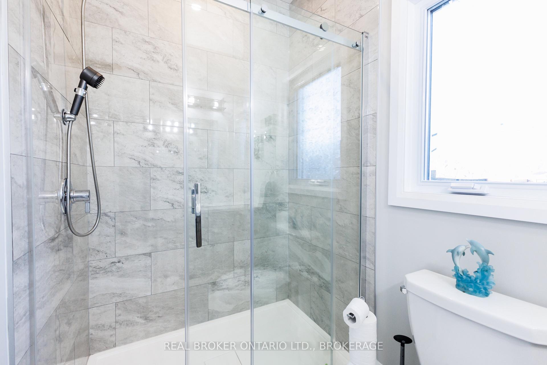 Photo 30 of 2415 Watson Crescent, Cornwall, Cornwall — HOMEH