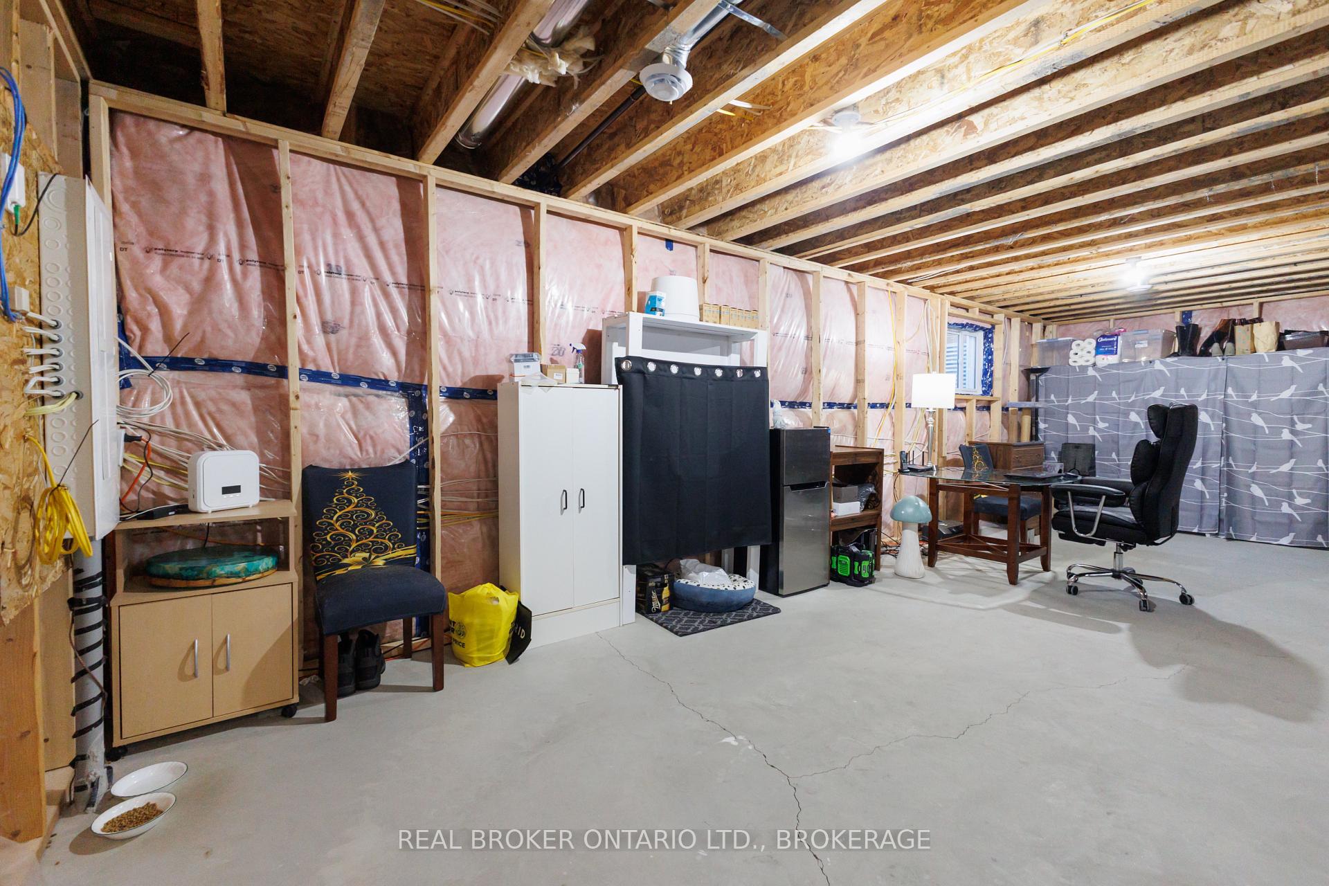 Photo 37 of 2415 Watson Crescent, Cornwall, Cornwall — HOMEH