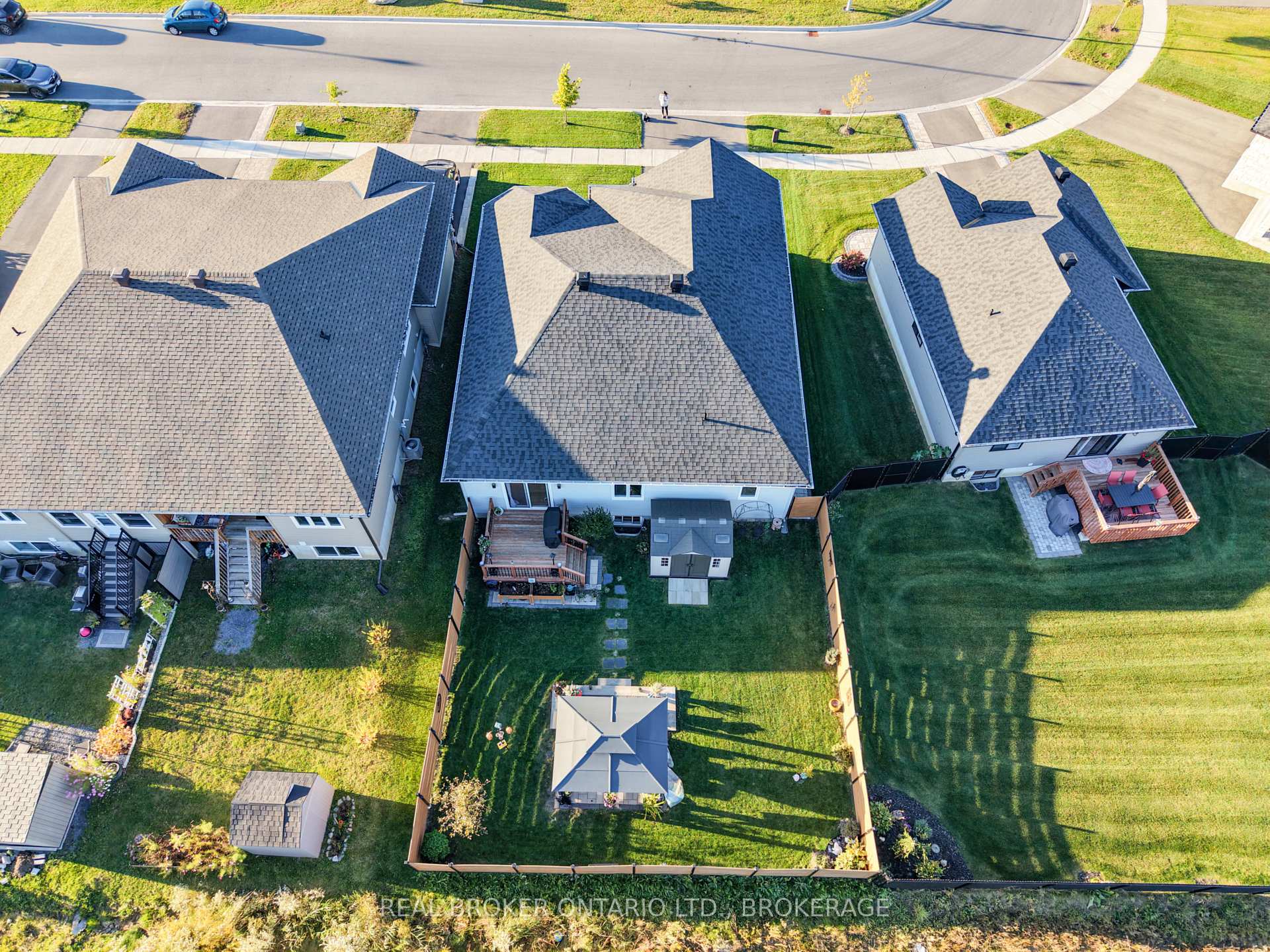 Photo 44 of 2415 Watson Crescent, Cornwall, Cornwall — HOMEH