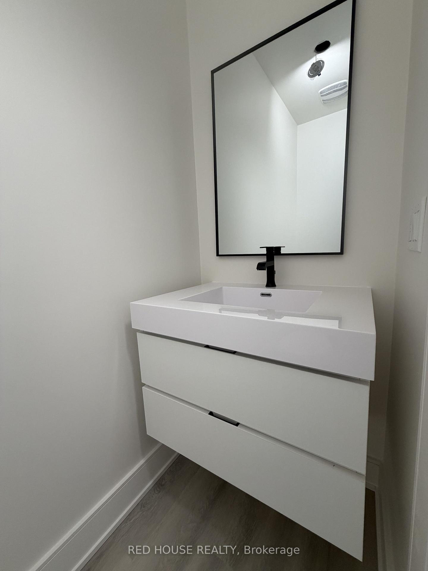Photo 14 of 49 Everett Common, St. Catharines, Oakdale — HOMEH
