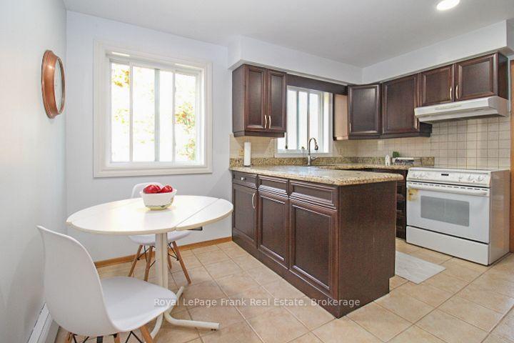 Photo 16 of 1561 Cherryhill Road, Peterborough, Monaghan Ward 2 — HOMEH