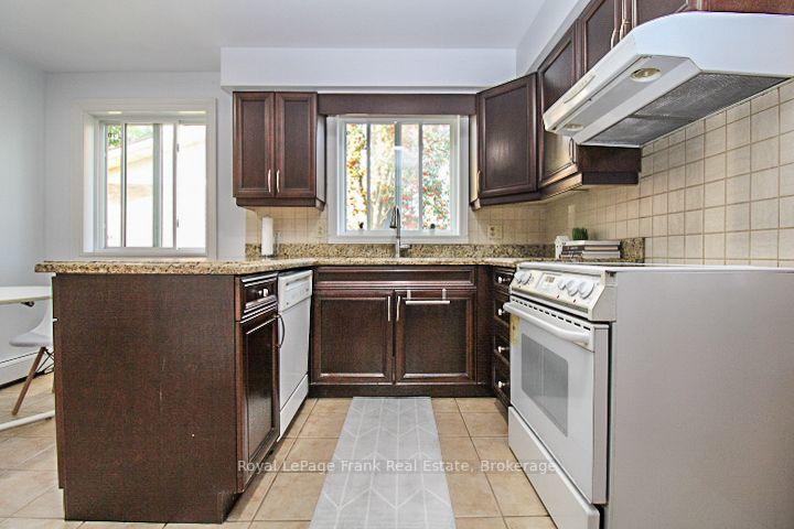 Photo 18 of 1561 Cherryhill Road, Peterborough, Monaghan Ward 2 — HOMEH