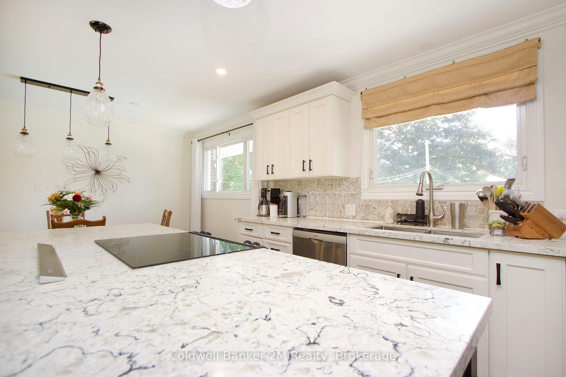 Photo 11 of 276 Park Road N, Oshawa, McLaughlin — HOMEH
