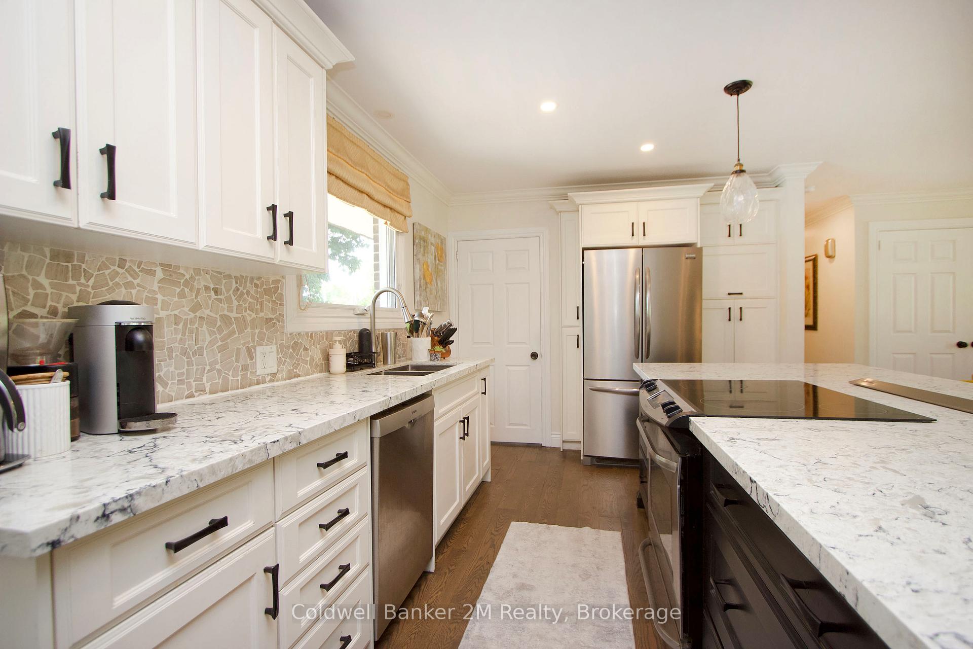 Photo 13 of 276 Park Road N, Oshawa, McLaughlin — HOMEH