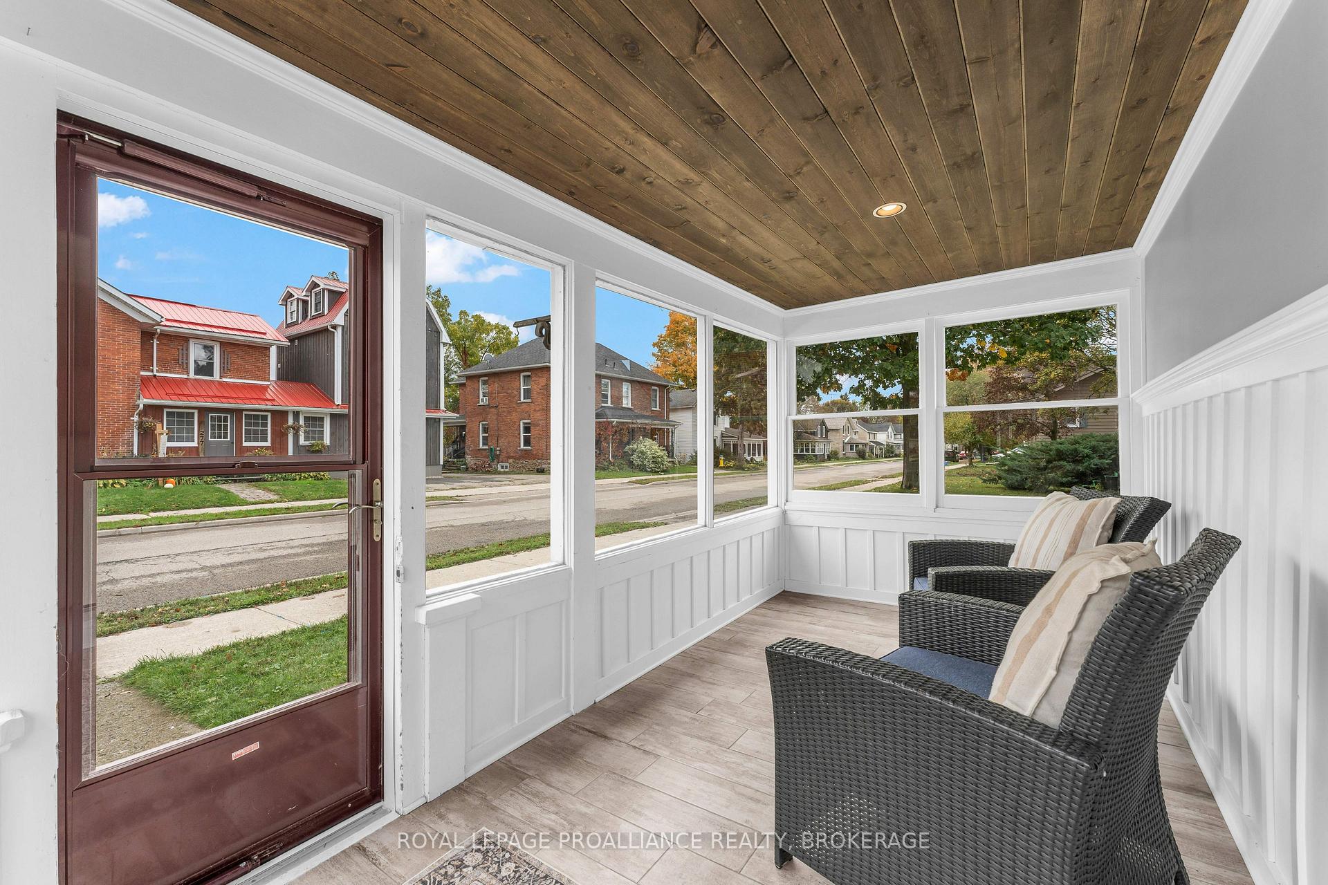 Photo 4 of 262 Brock Street, Gananoque, Gananoque — HOMEH
