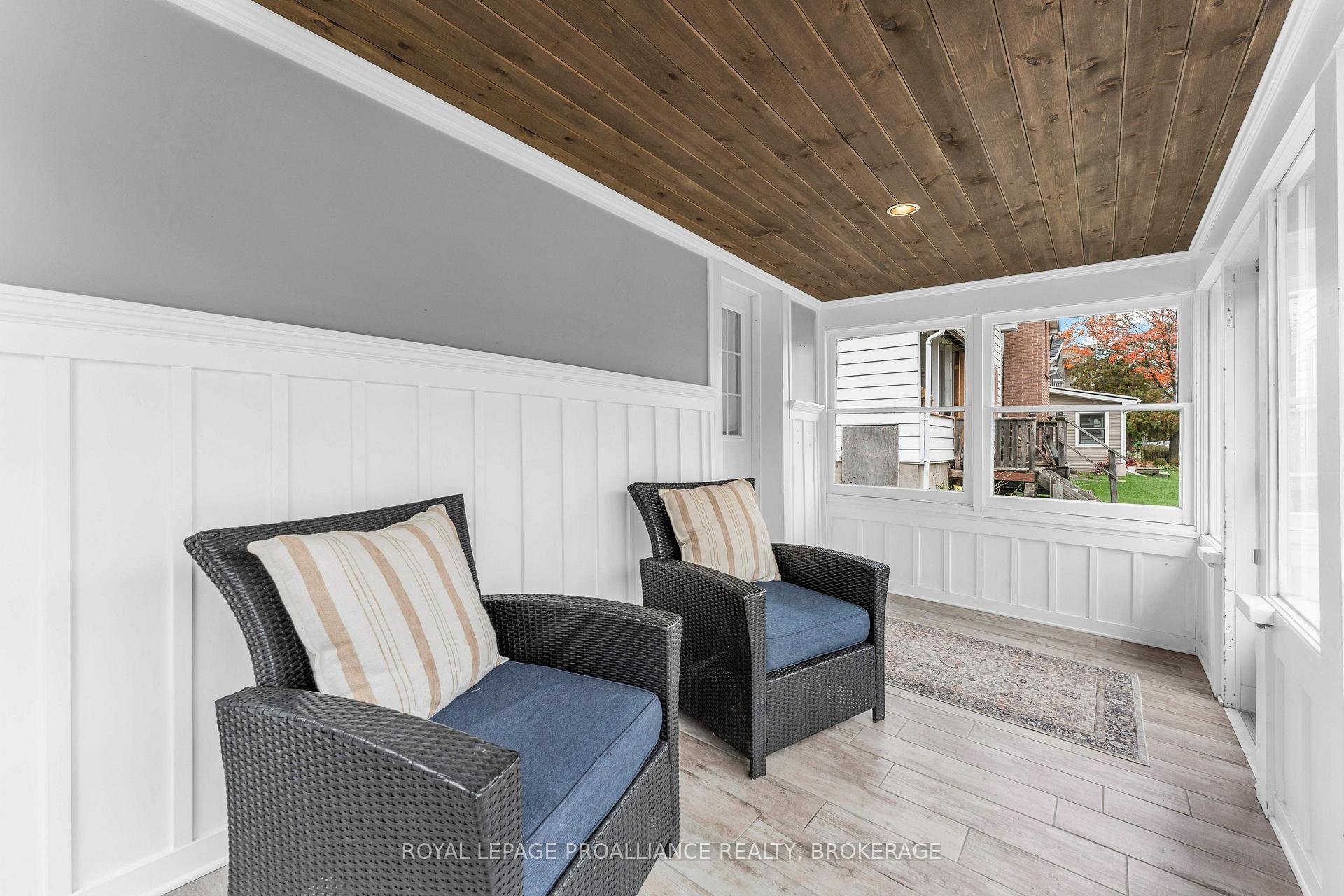 Photo 5 of 262 Brock Street, Gananoque, Gananoque — HOMEH