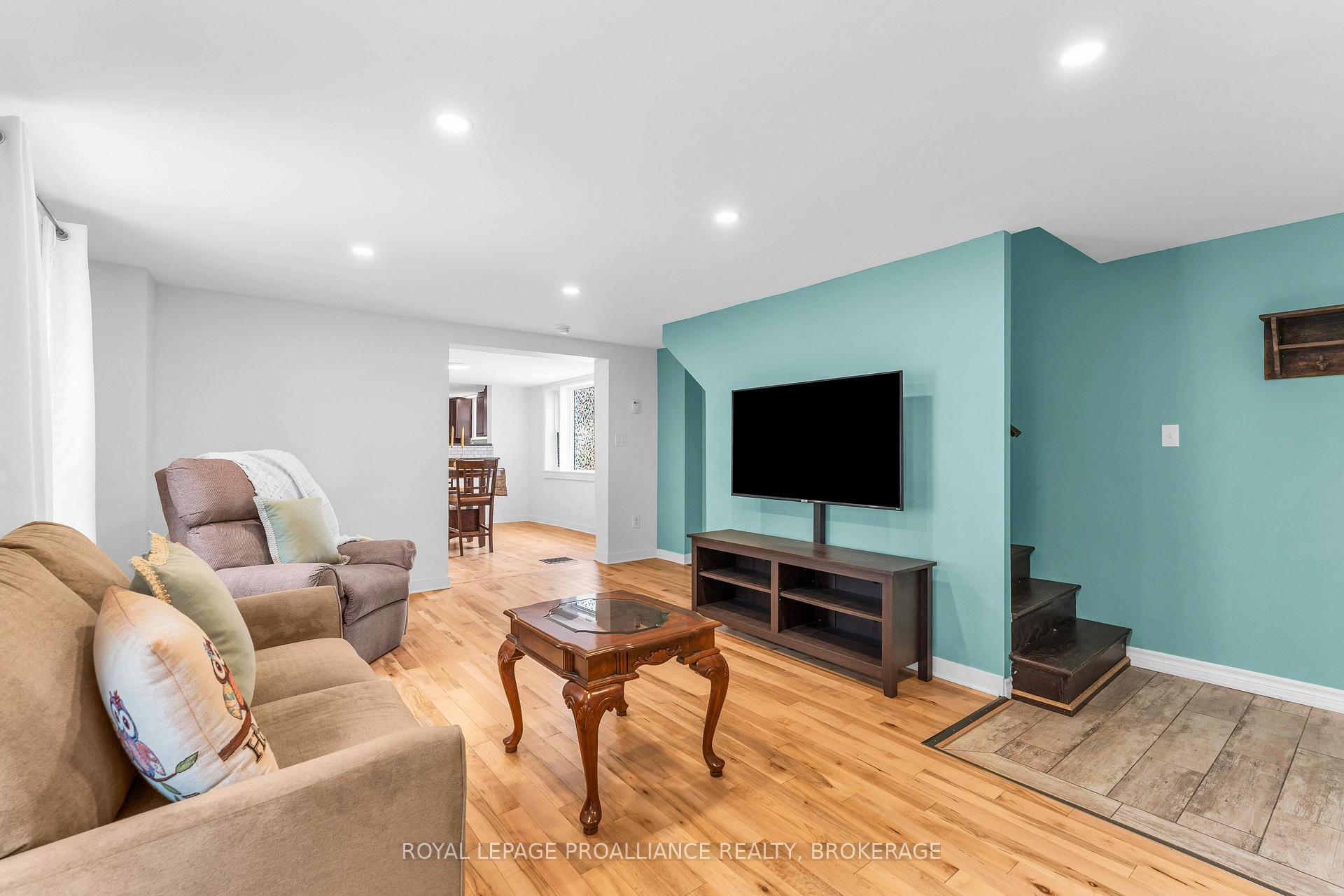 Photo 9 of 262 Brock Street, Gananoque, Gananoque — HOMEH