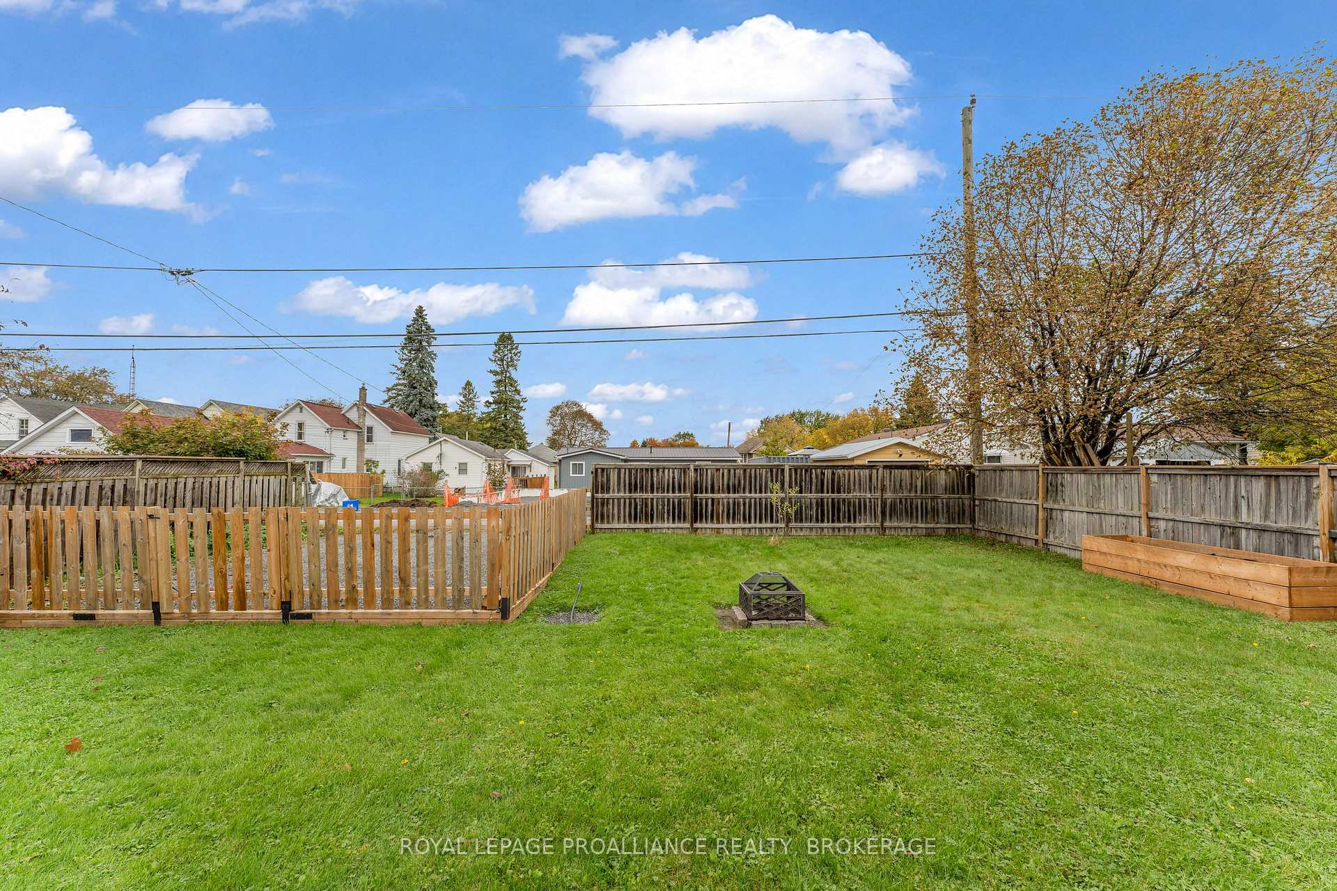 Photo 36 of 262 Brock Street, Gananoque, Gananoque — HOMEH