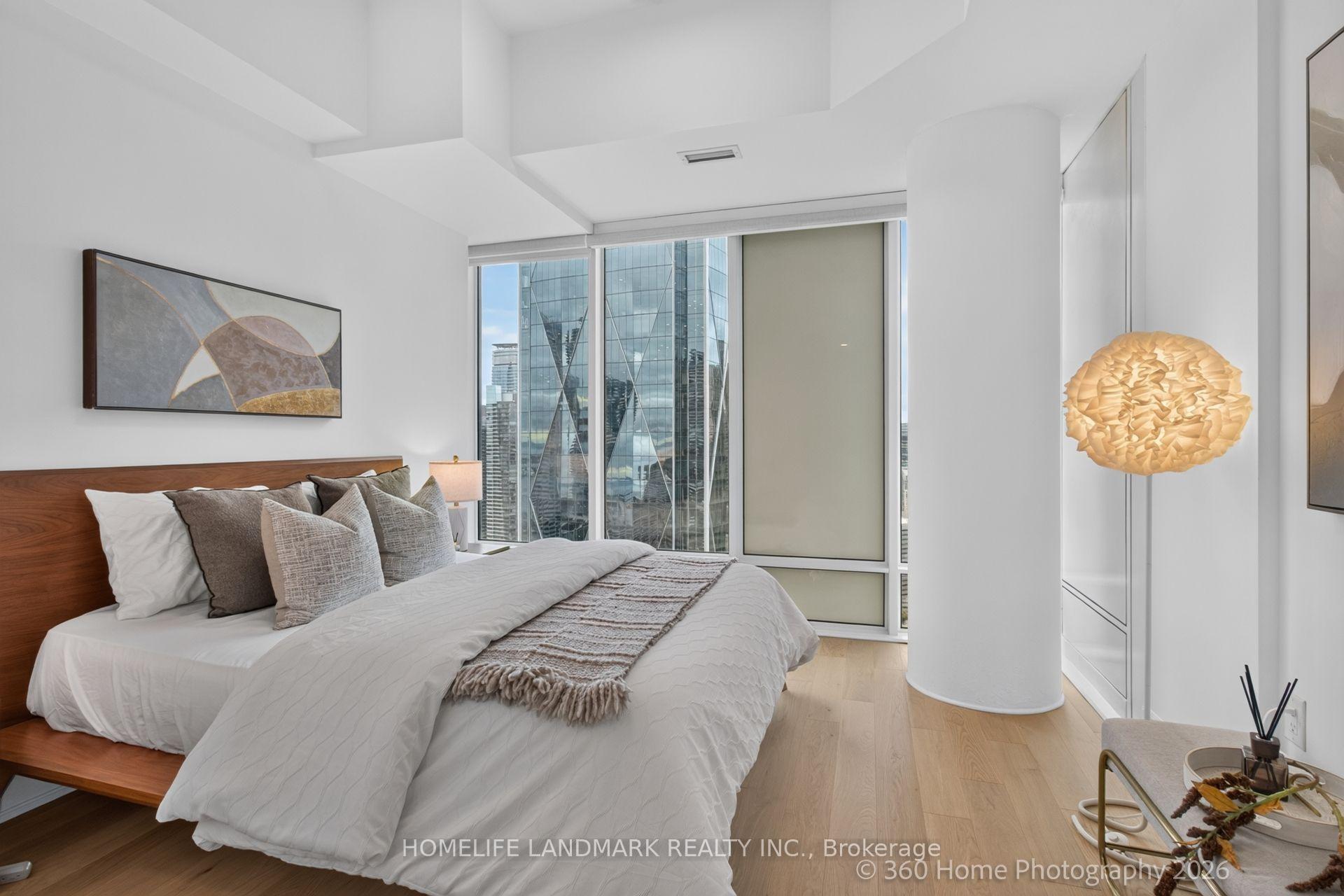 Photo 13 of Unit 4804, 8 The Esplanade, Toronto, Waterfront Communities — HOMEH